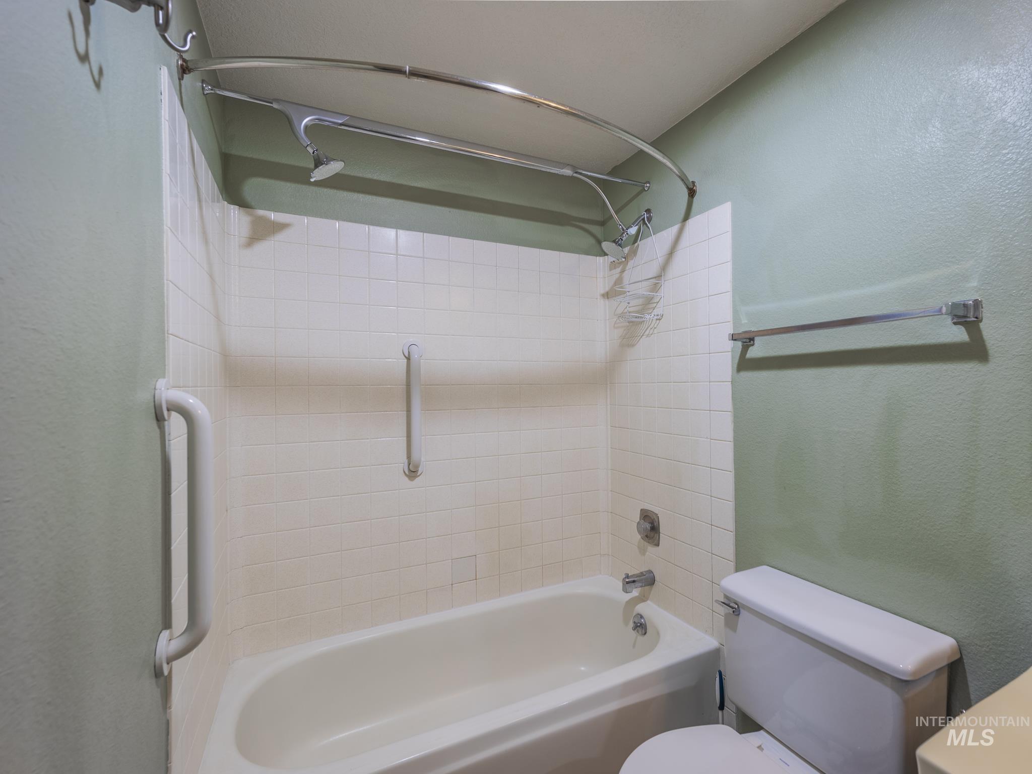 161 Cemetery Road, White Bird, Idaho 83554, 4 Bedrooms, 2 Bathrooms, Residential For Sale, Price $489,000, 98977824