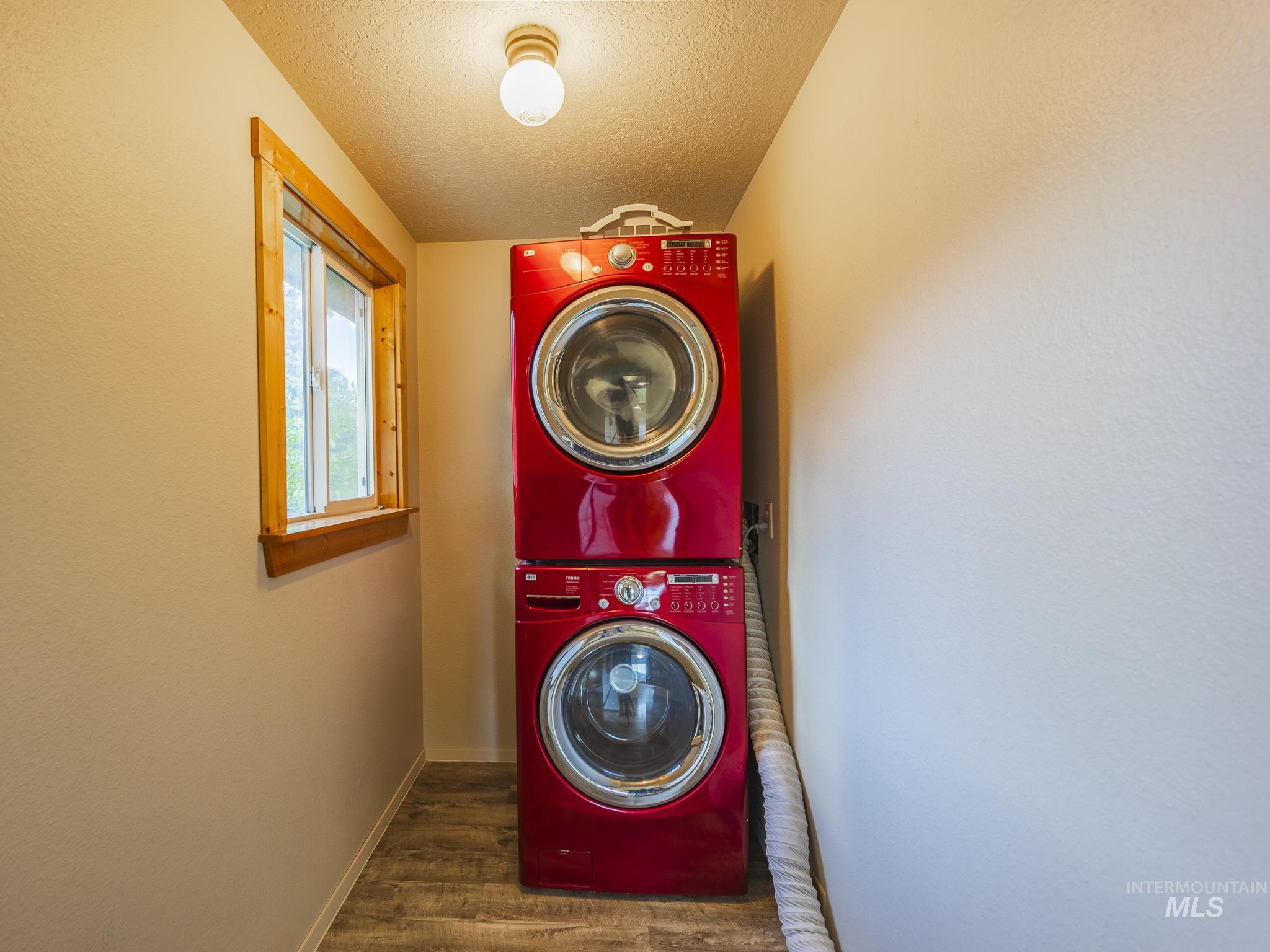 161 Cemetery Road, White Bird, Idaho 83554, 4 Bedrooms, 2 Bathrooms, Residential For Sale, Price $489,000, 98977824