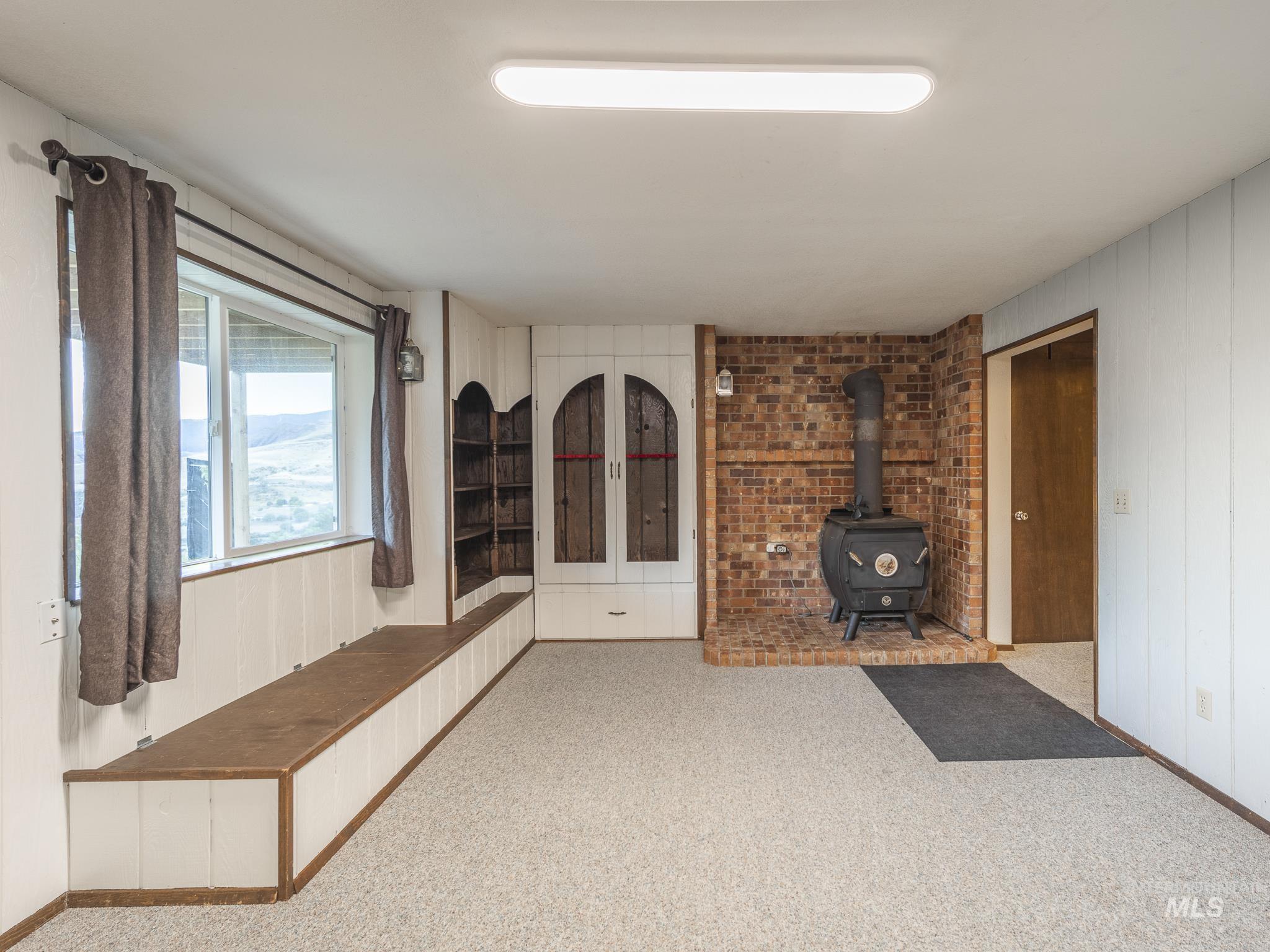 161 Cemetery Road, White Bird, Idaho 83554, 4 Bedrooms, 2 Bathrooms, Residential For Sale, Price $489,000, 98977824