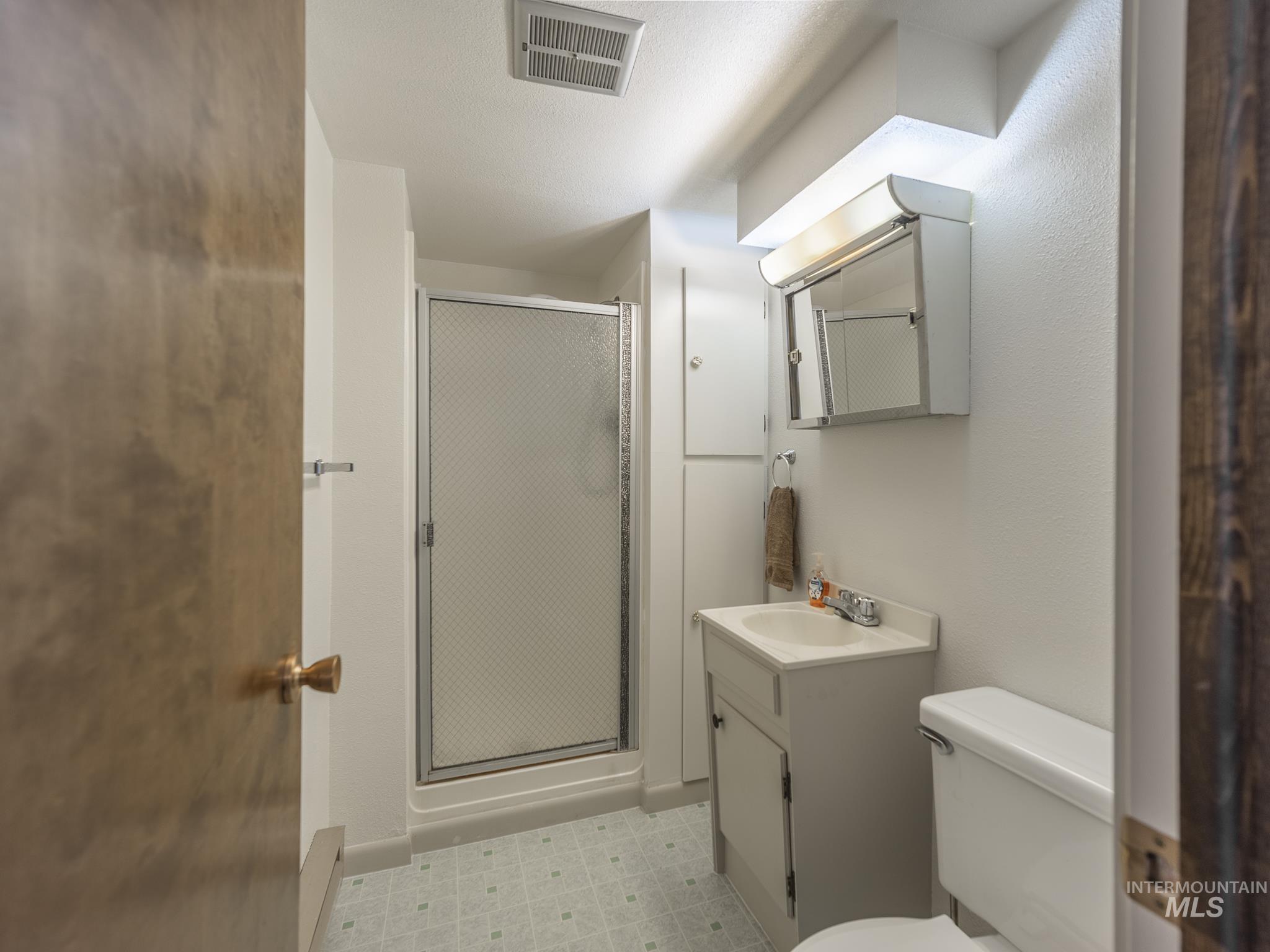 161 Cemetery Road, White Bird, Idaho 83554, 4 Bedrooms, 2 Bathrooms, Residential For Sale, Price $489,000, 98977824