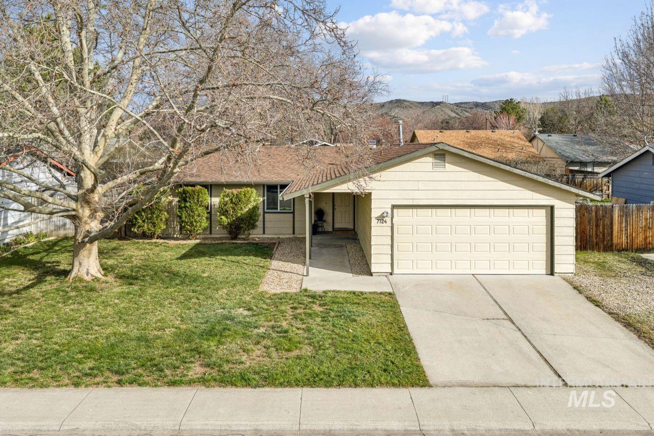 7124 W Lamplighter St, Boise, Idaho 83714, 3 Bedrooms, 1 Bathroom, Residential For Sale, Price $394,900, 98977825
