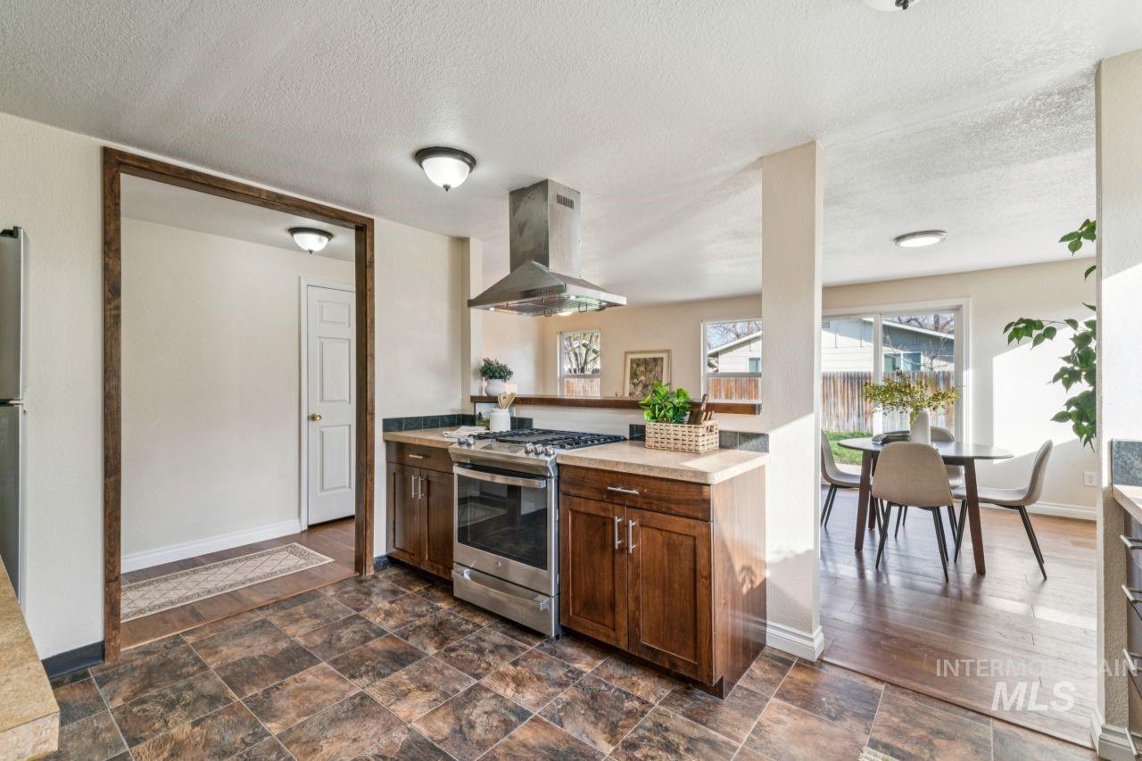 7124 W Lamplighter St, Boise, Idaho 83714, 3 Bedrooms, 1 Bathroom, Residential For Sale, Price $394,900, 98977825