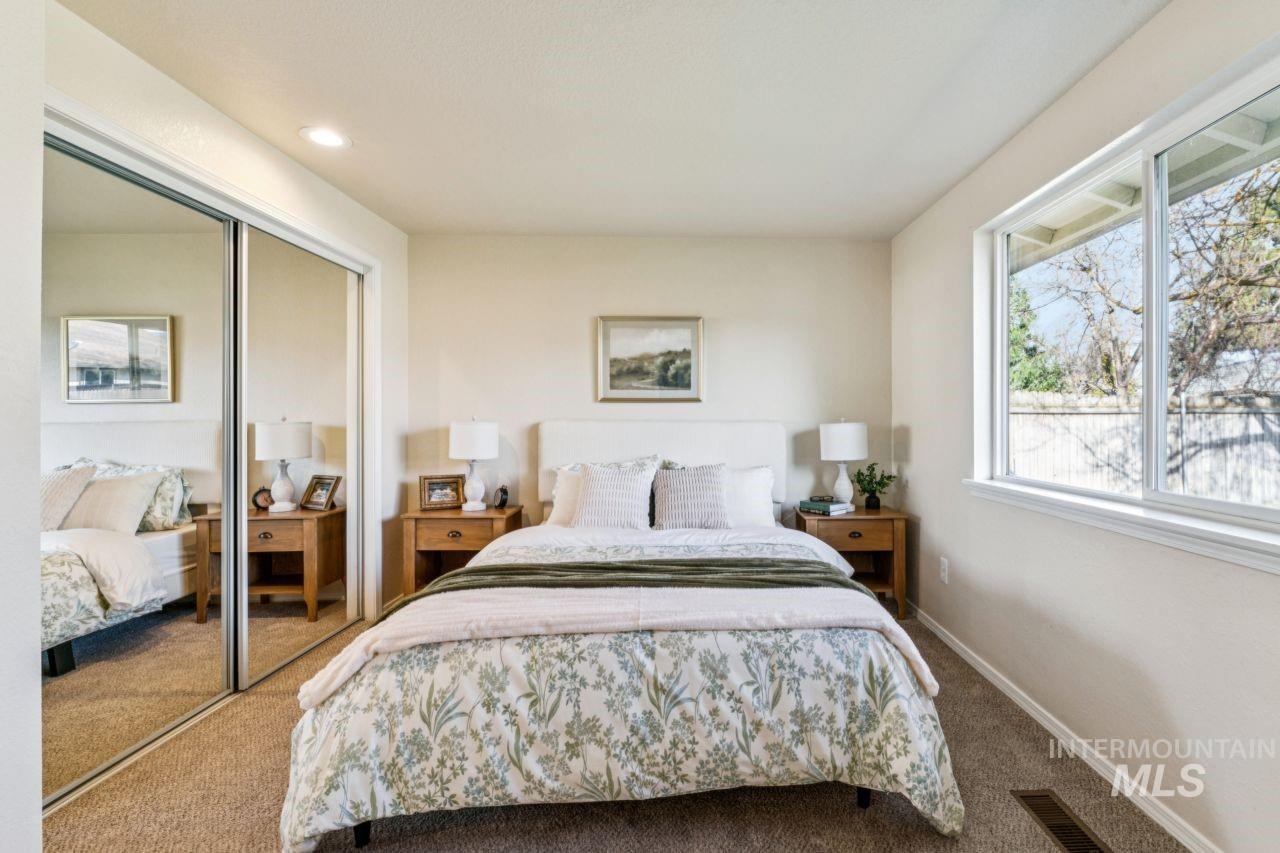 7124 W Lamplighter St, Boise, Idaho 83714, 3 Bedrooms, 1 Bathroom, Residential For Sale, Price $394,900, 98977825