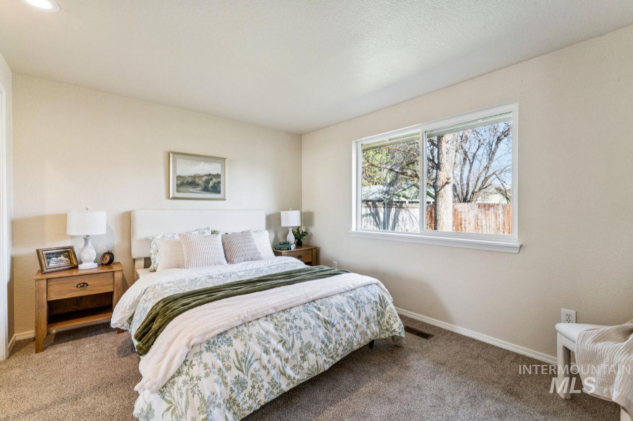 7124 W Lamplighter St, Boise, Idaho 83714, 3 Bedrooms, 1 Bathroom, Residential For Sale, Price $394,900, 98977825