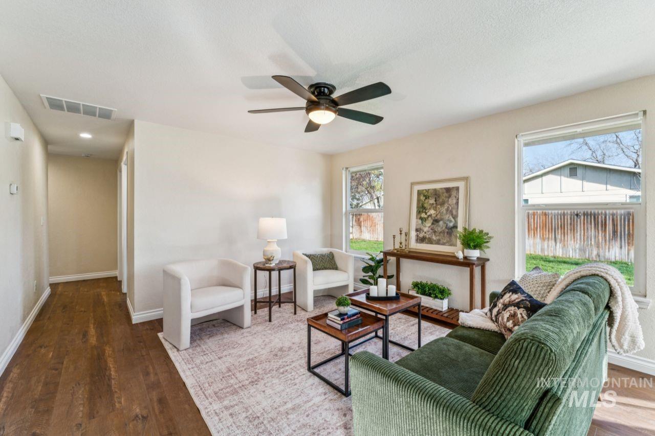 7124 W Lamplighter St, Boise, Idaho 83714, 3 Bedrooms, 1 Bathroom, Residential For Sale, Price $394,900, 98977825