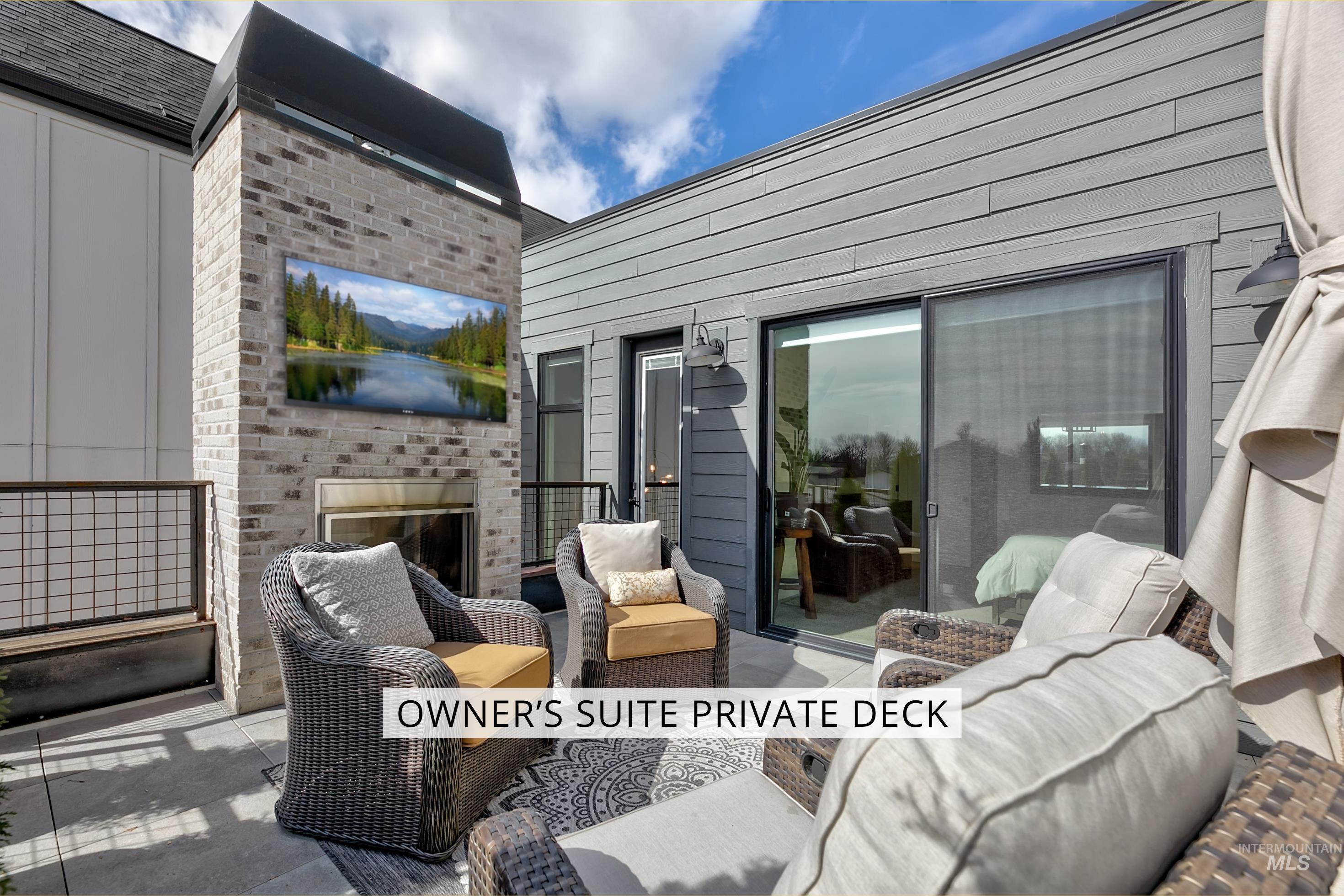 2480 W Iron Coop Street, Eagle, Idaho 83616, 3 Bedrooms, 3 Bathrooms, Residential For Sale, Price $695,000,MLS 98977827