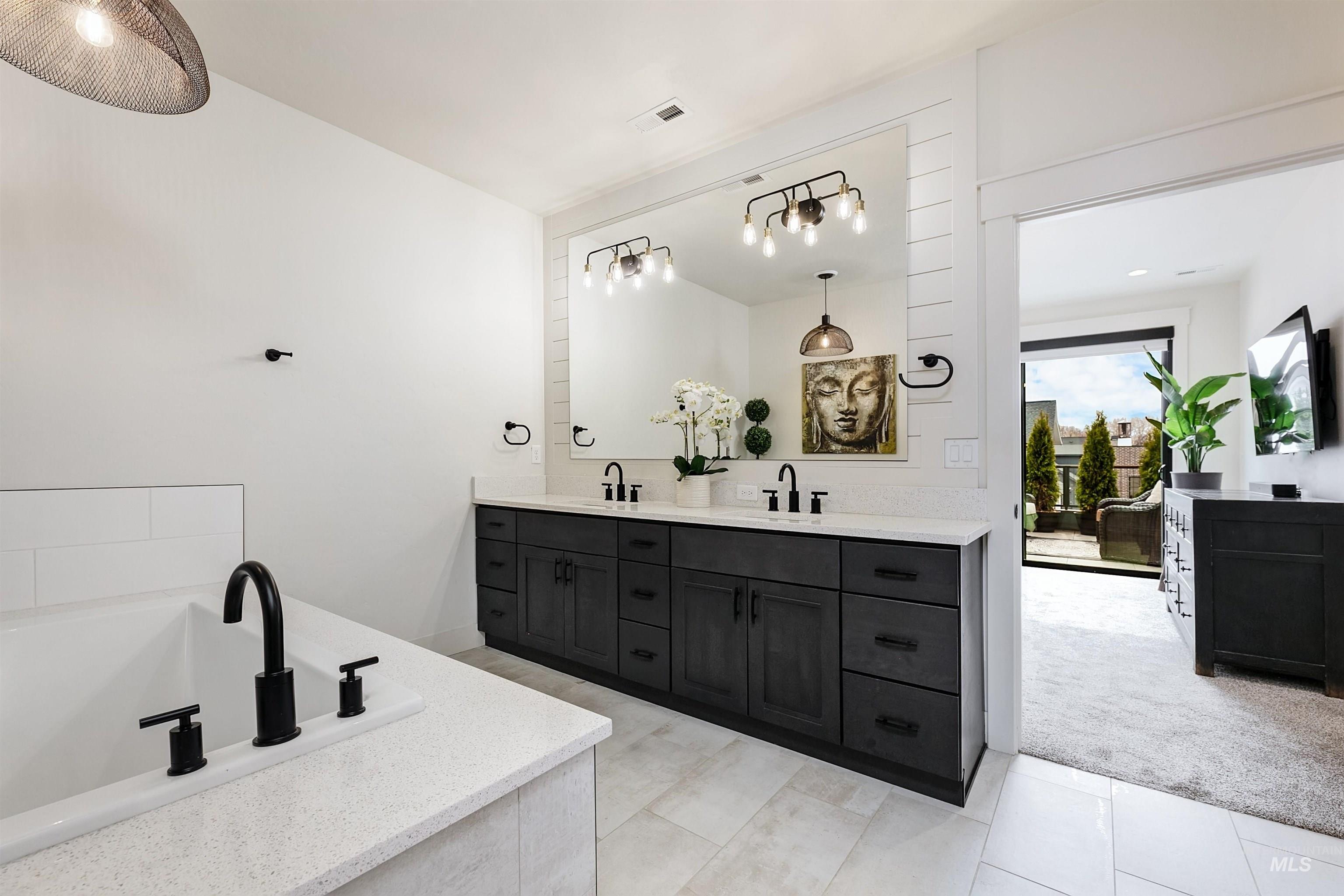 2480 W Iron Coop Street, Eagle, Idaho 83616, 3 Bedrooms, 3 Bathrooms, Residential For Sale, Price $695,000,MLS 98977827