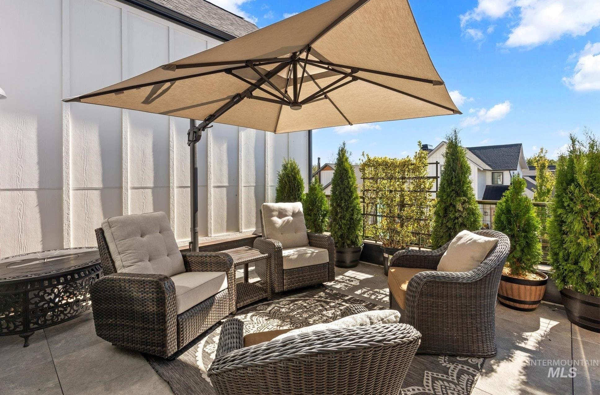 2480 W Iron Coop Street, Eagle, Idaho 83616, 3 Bedrooms, 3 Bathrooms, Residential For Sale, Price $695,000,MLS 98977827