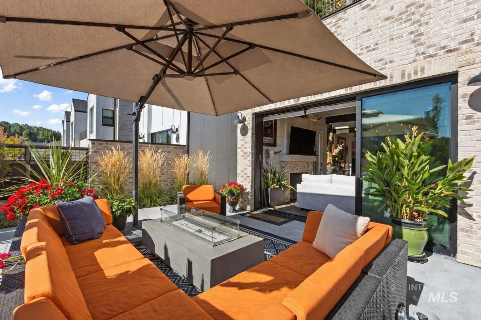 2480 W Iron Coop Street, Eagle, Idaho 83616, 3 Bedrooms, 3 Bathrooms, Residential For Sale, Price $695,000,MLS 98977827