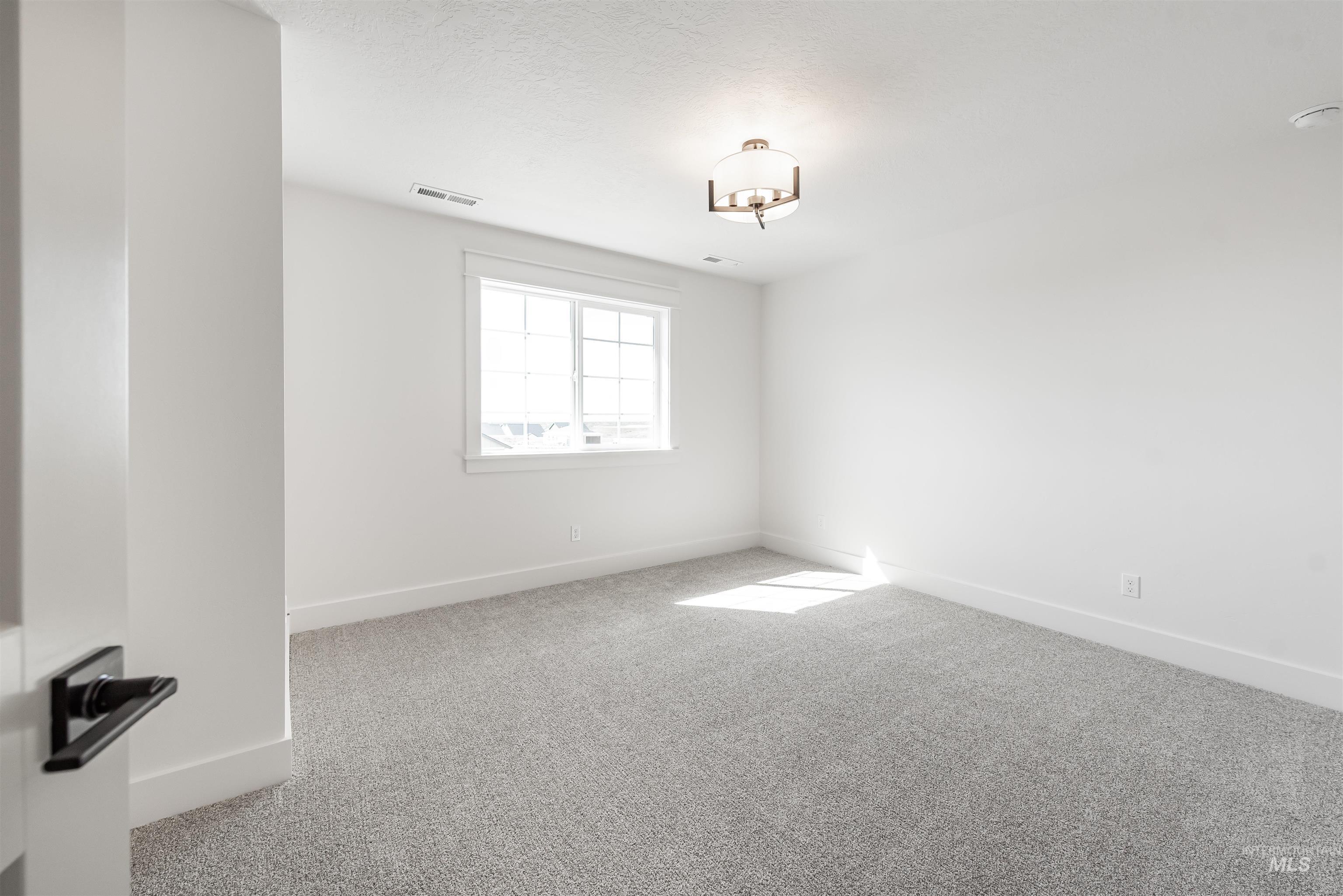 410 S Diesel Way, Boise, Idaho 83716, 5 Bedrooms, 3.5 Bathrooms, Residential For Sale, Price $749,900,MLS 98977828