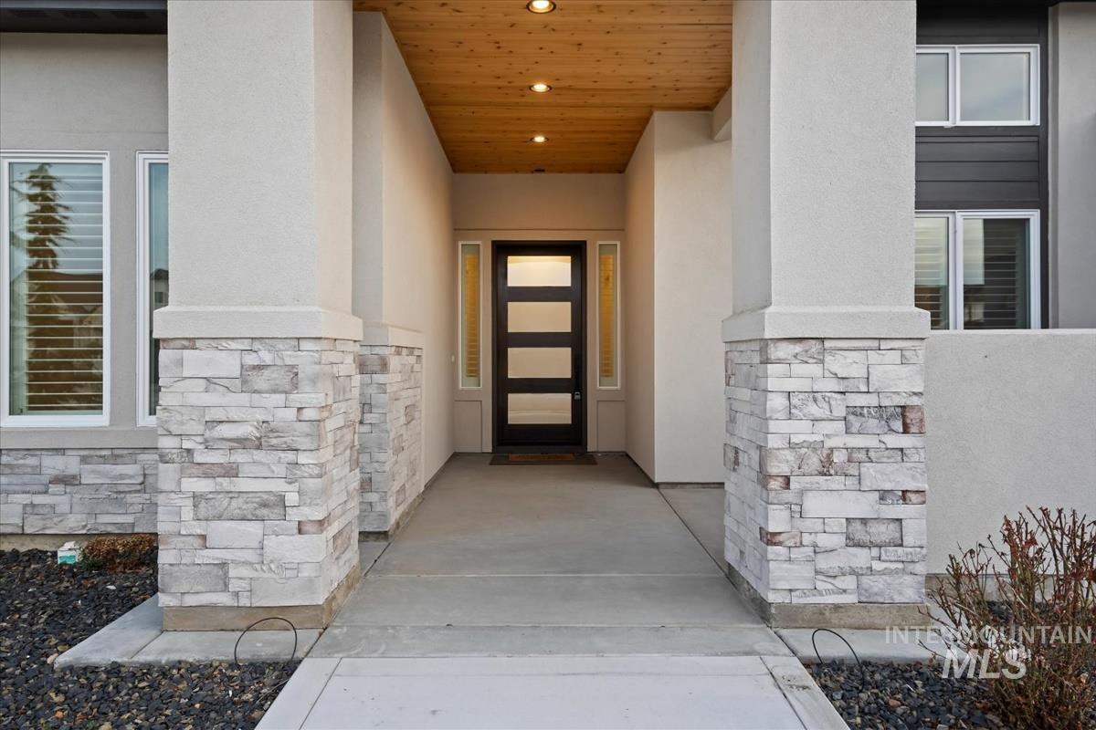 10651 W Otter Rock Dr, Star, Idaho 83669, 3 Bedrooms, 2.5 Bathrooms, Residential For Sale, Price $1,525,000, 98977829