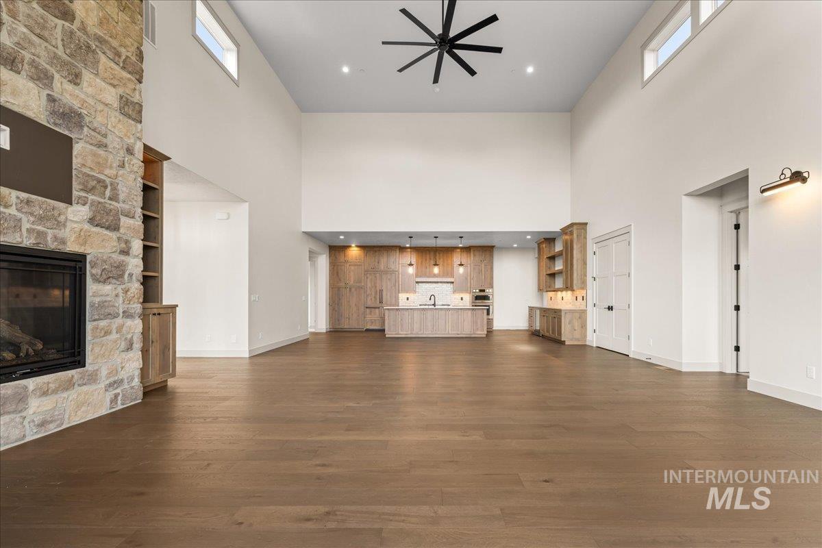 8900 Kemp, Middleton, Idaho 83644, 3 Bedrooms, 2.5 Bathrooms, Residential For Sale, Price $1,496,000, 98977830