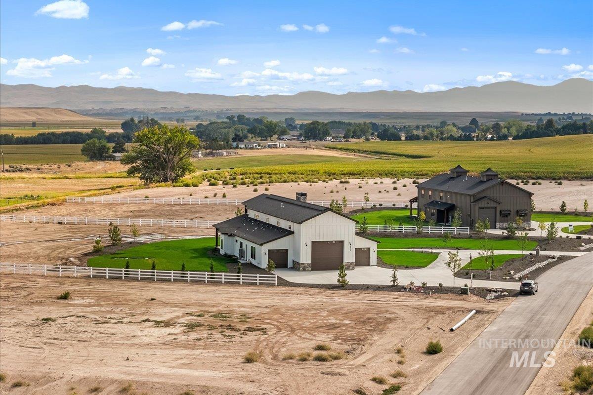 8900 Kemp, Middleton, Idaho 83644, 3 Bedrooms, 2.5 Bathrooms, Residential For Sale, Price $1,496,000, 98977830