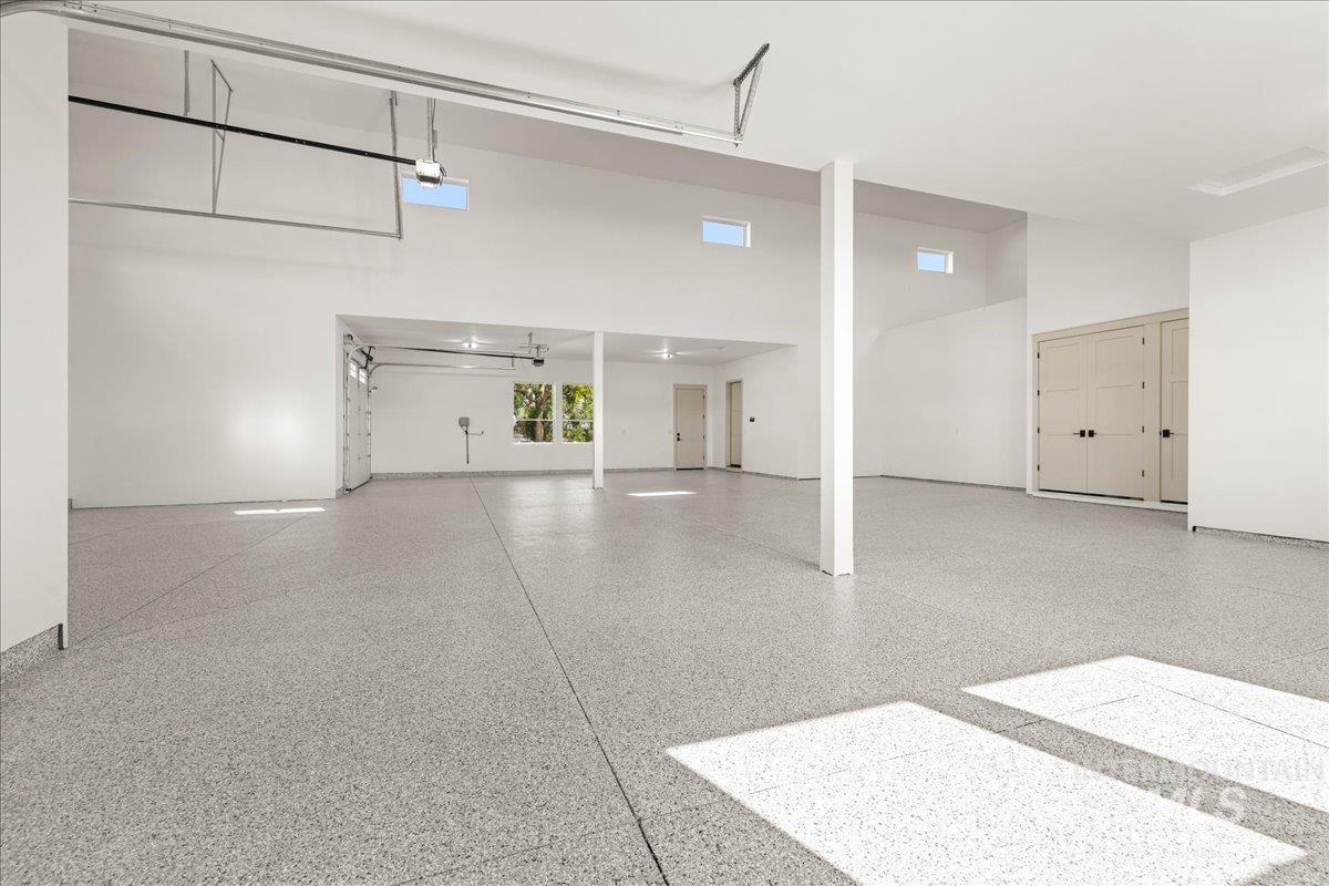 8900 Kemp, Middleton, Idaho 83644, 3 Bedrooms, 2.5 Bathrooms, Residential For Sale, Price $1,496,000, 98977830