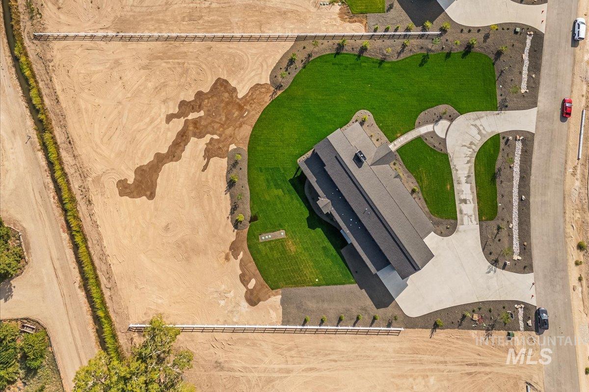 8900 Kemp, Middleton, Idaho 83644, 3 Bedrooms, 2.5 Bathrooms, Residential For Sale, Price $1,496,000, 98977830