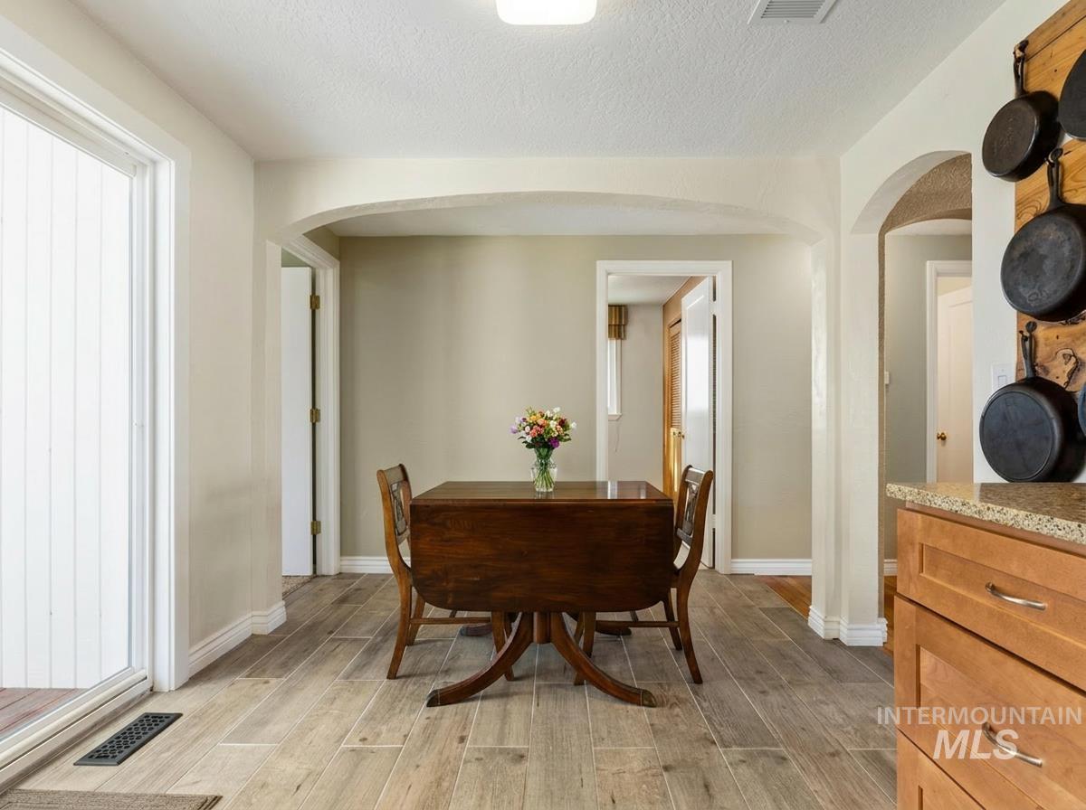 5023 W Albion St., Boise, Idaho 83705, 2 Bedrooms, 2 Bathrooms, Residential For Sale, Price $439,000, 98977831