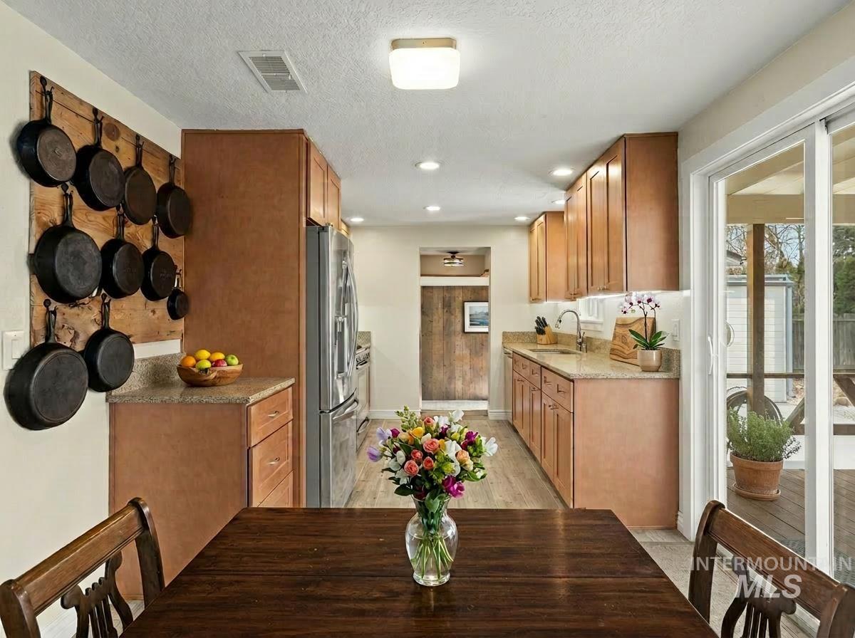 5023 W Albion St., Boise, Idaho 83705, 2 Bedrooms, 2 Bathrooms, Residential For Sale, Price $439,000, 98977831