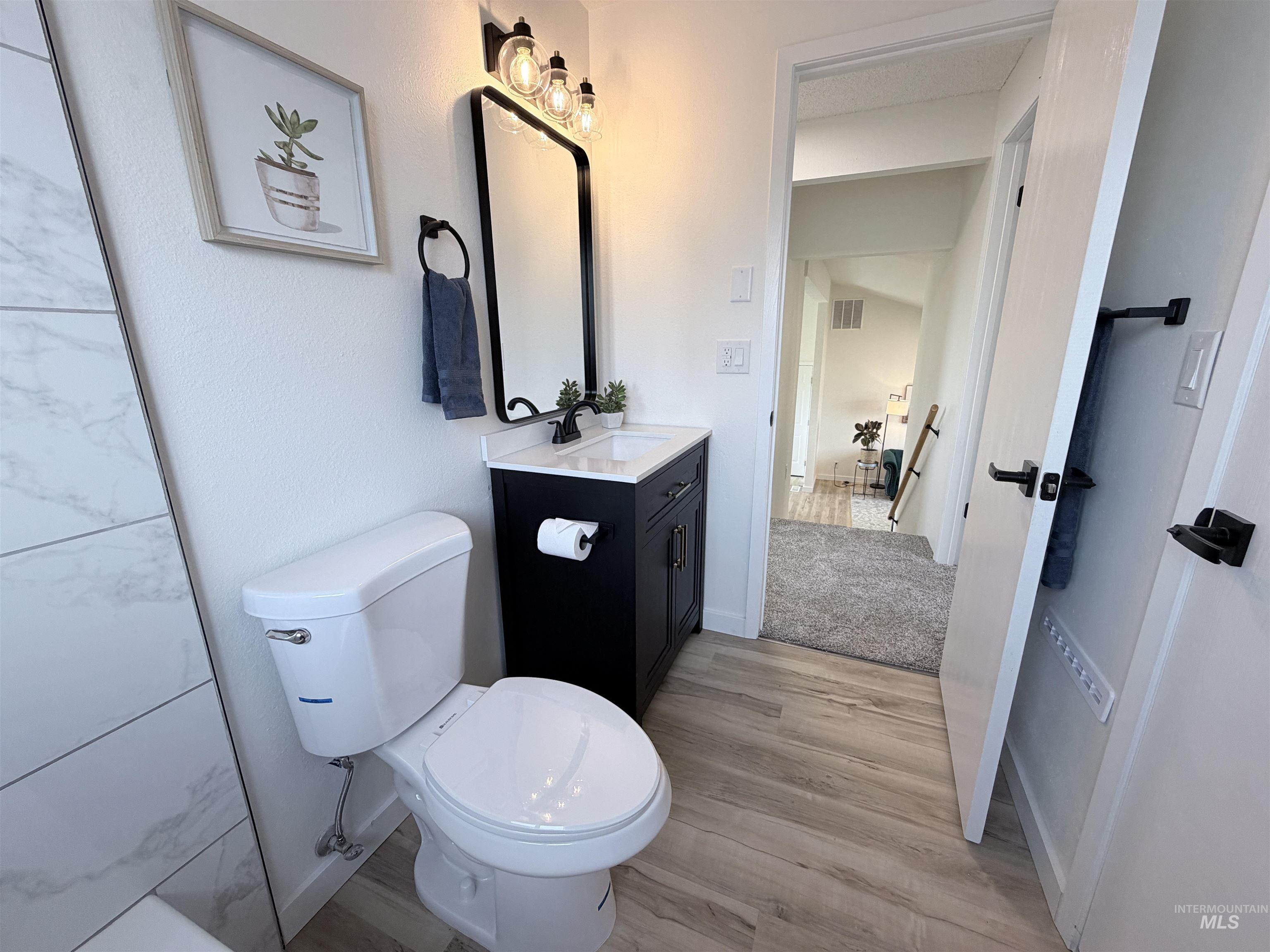 215 E 14th North, Mountain Home, Idaho 83647-1627, 4 Bedrooms, 2 Bathrooms, Residential For Sale, Price $348,999, 98977836