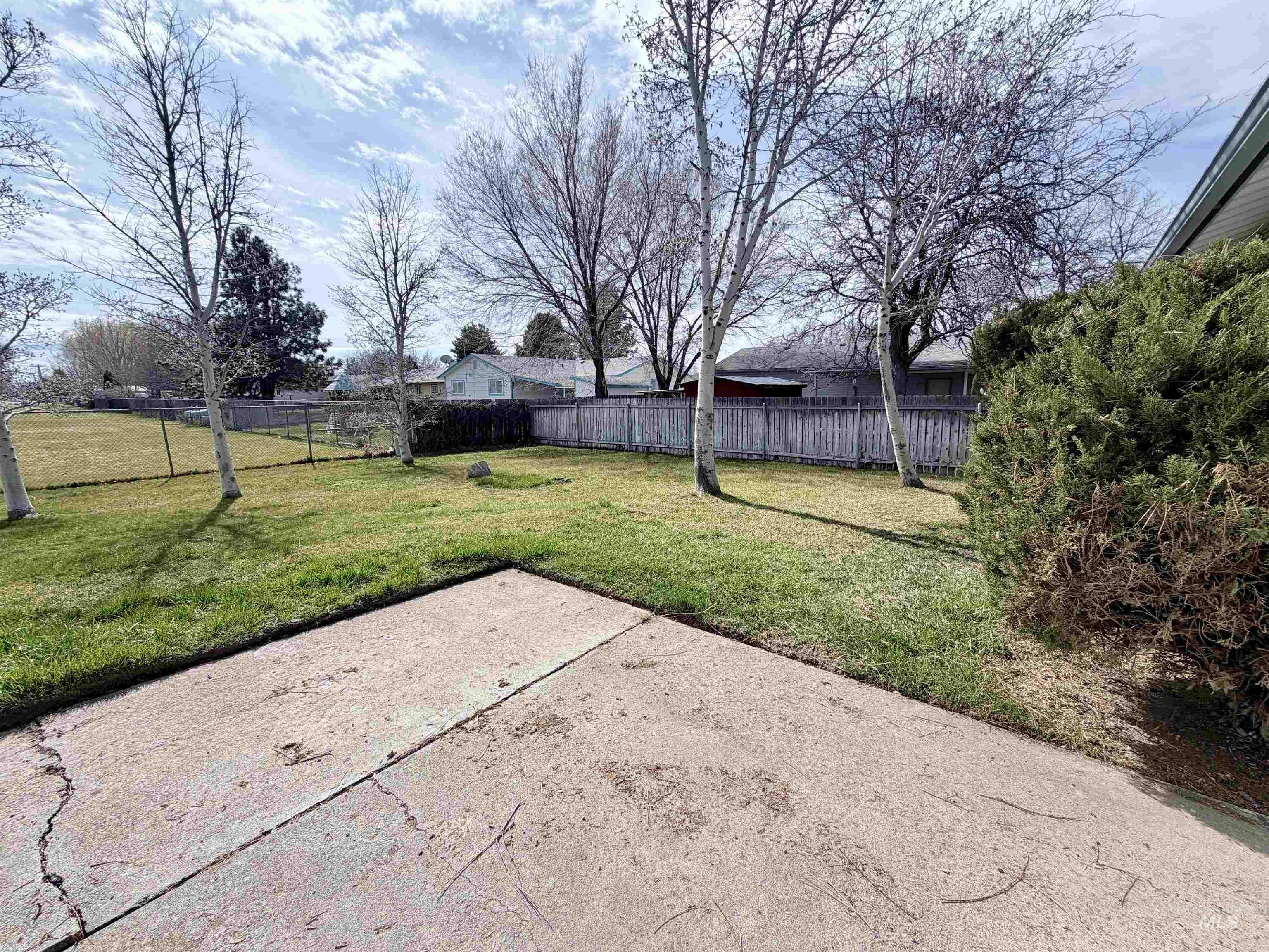 215 E 14th North, Mountain Home, Idaho 83647-1627, 4 Bedrooms, 2 Bathrooms, Residential For Sale, Price $348,999, 98977836