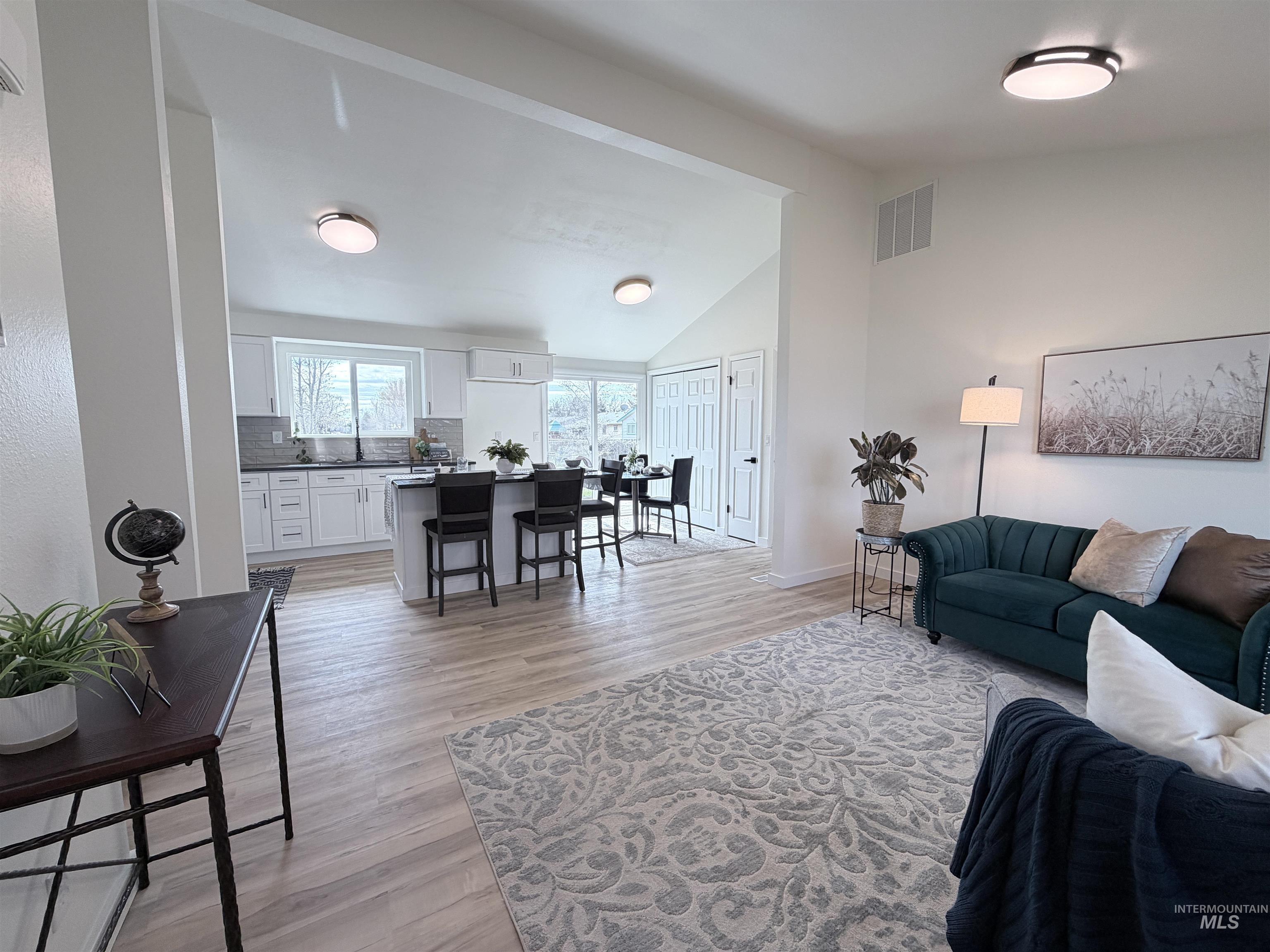 215 E 14th North, Mountain Home, Idaho 83647-1627, 4 Bedrooms, 2 Bathrooms, Residential For Sale, Price $348,999, 98977836