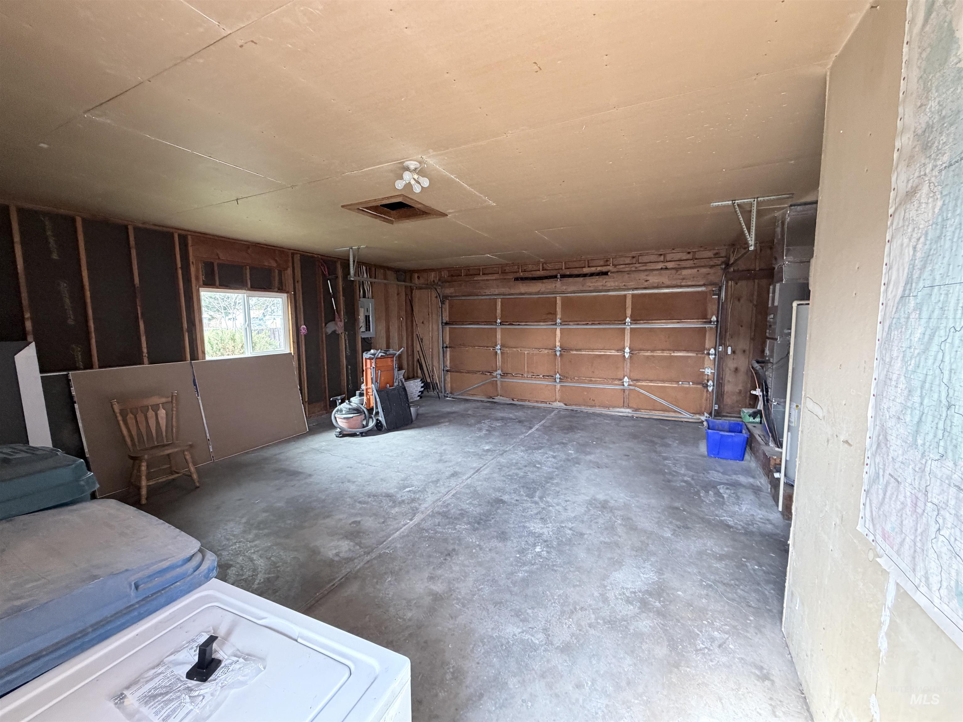 215 E 14th North, Mountain Home, Idaho 83647-1627, 4 Bedrooms, 2 Bathrooms, Residential For Sale, Price $348,999, 98977836