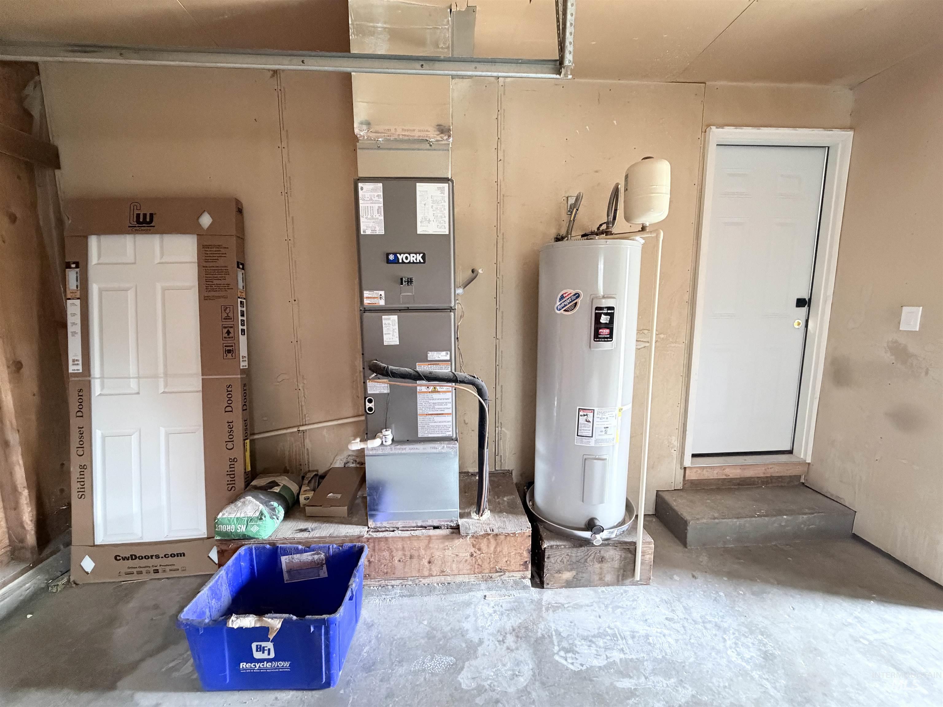 215 E 14th North, Mountain Home, Idaho 83647-1627, 4 Bedrooms, 2 Bathrooms, Residential For Sale, Price $348,999, 98977836