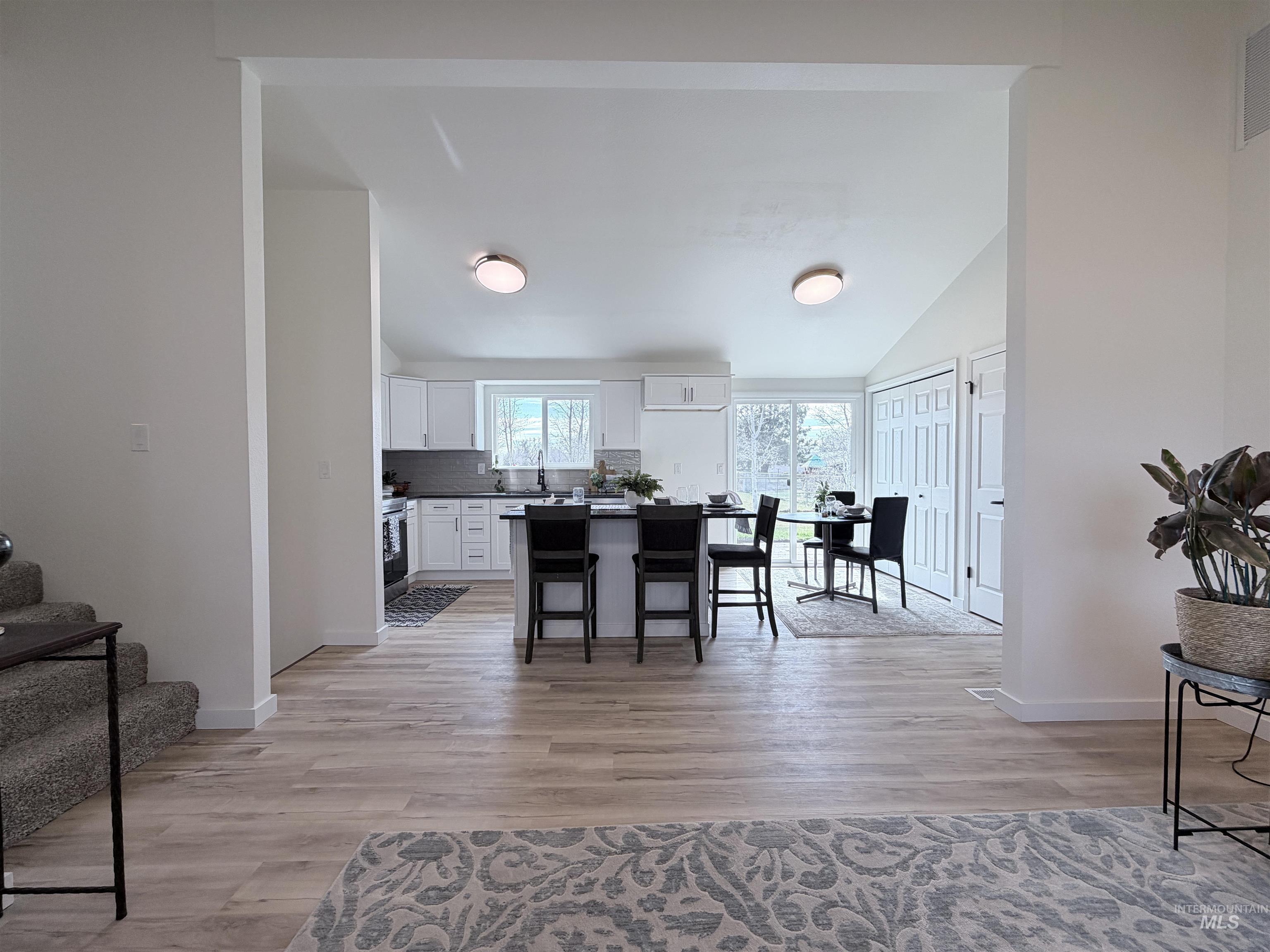 215 E 14th North, Mountain Home, Idaho 83647-1627, 4 Bedrooms, 2 Bathrooms, Residential For Sale, Price $348,999, 98977836