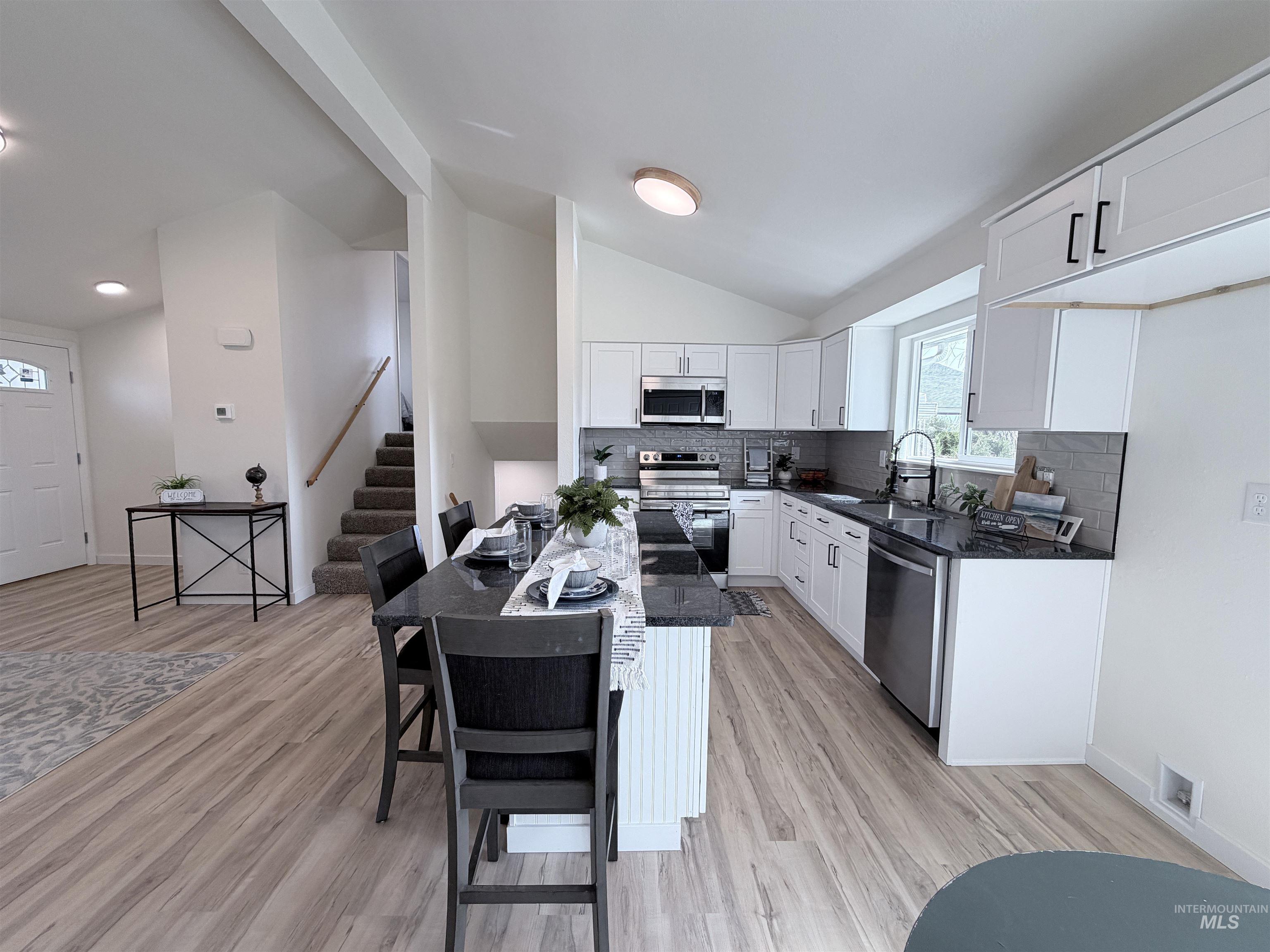 215 E 14th North, Mountain Home, Idaho 83647-1627, 4 Bedrooms, 2 Bathrooms, Residential For Sale, Price $348,999, 98977836