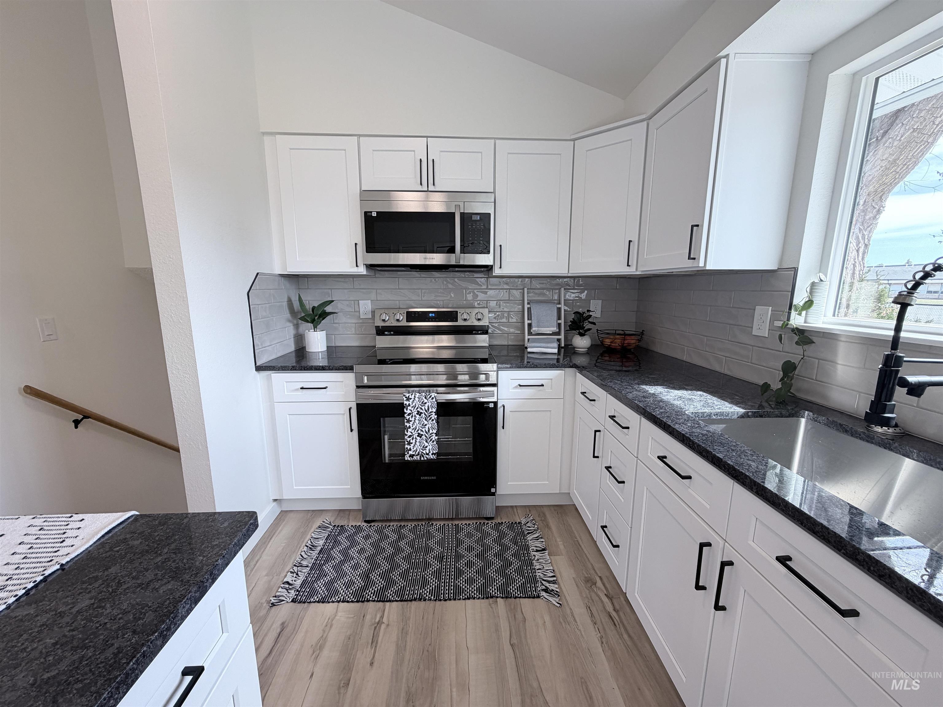 215 E 14th North, Mountain Home, Idaho 83647-1627, 4 Bedrooms, 2 Bathrooms, Residential For Sale, Price $348,999, 98977836