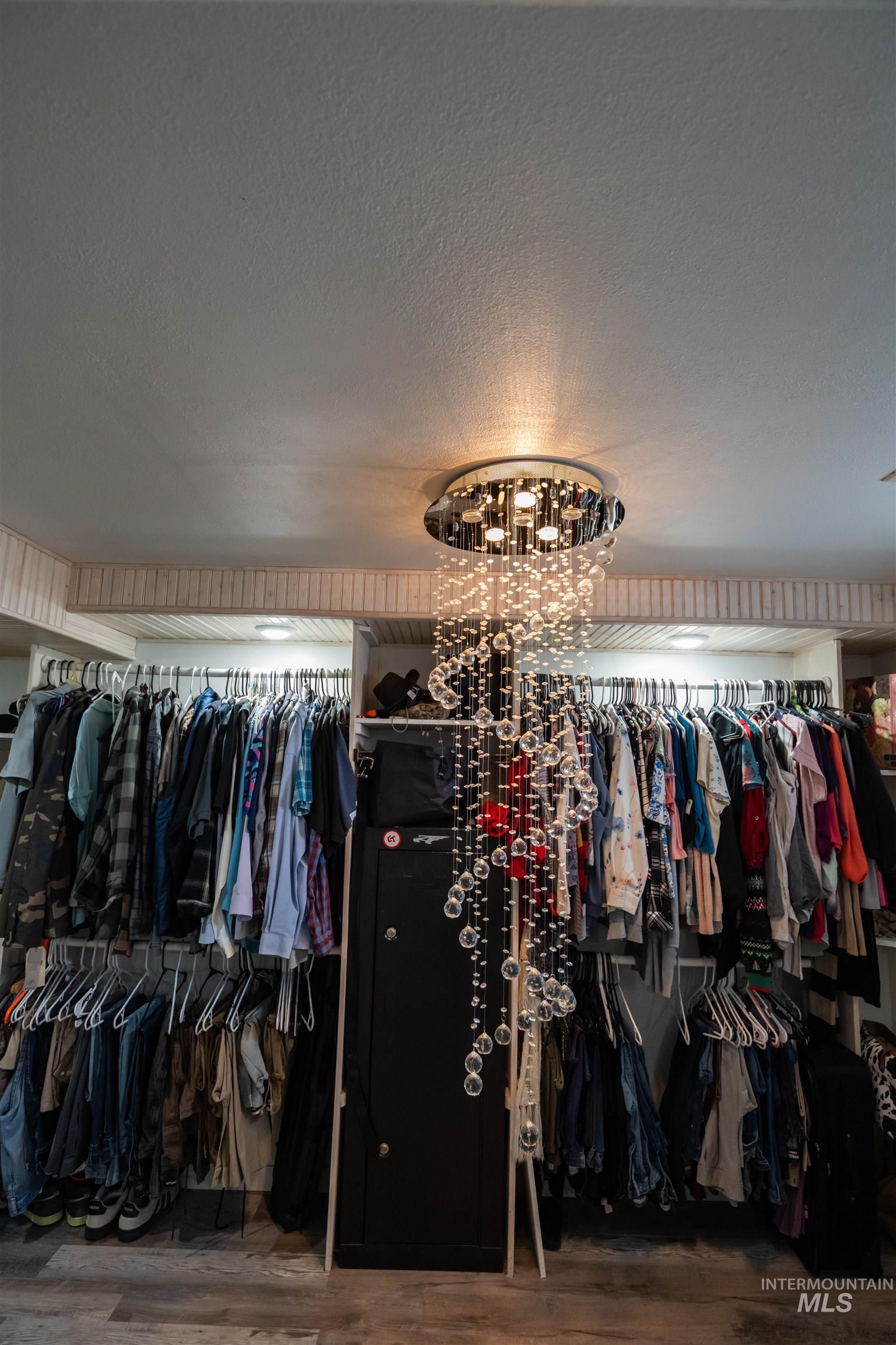 2815 Center Avenue, Payette, Idaho 83661-5344, 4 Bedrooms, 2 Bathrooms, Residential For Sale, Price $560,000,MLS 98977837