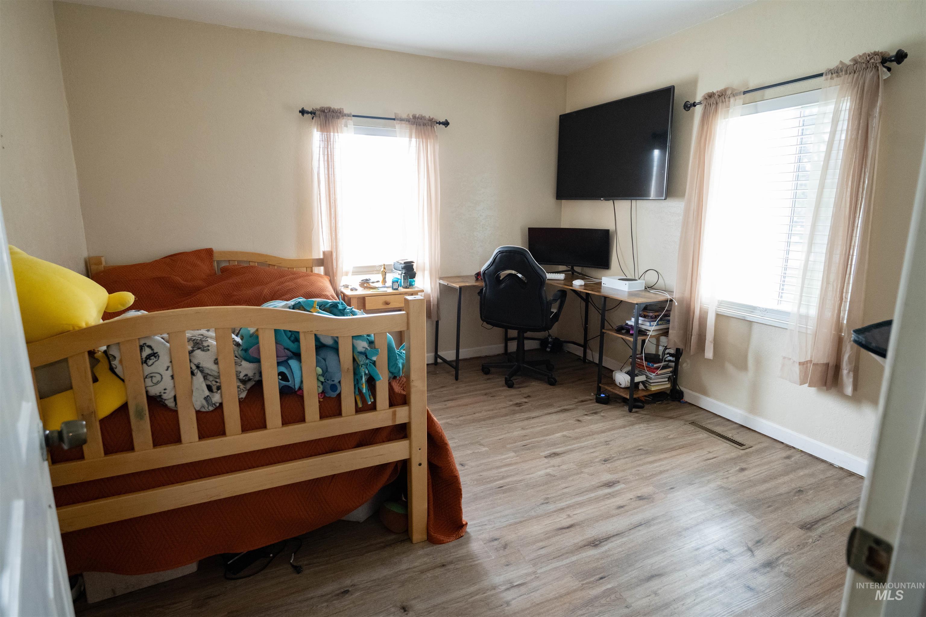 2815 Center Avenue, Payette, Idaho 83661-5344, 4 Bedrooms, 2 Bathrooms, Residential For Sale, Price $560,000,MLS 98977837