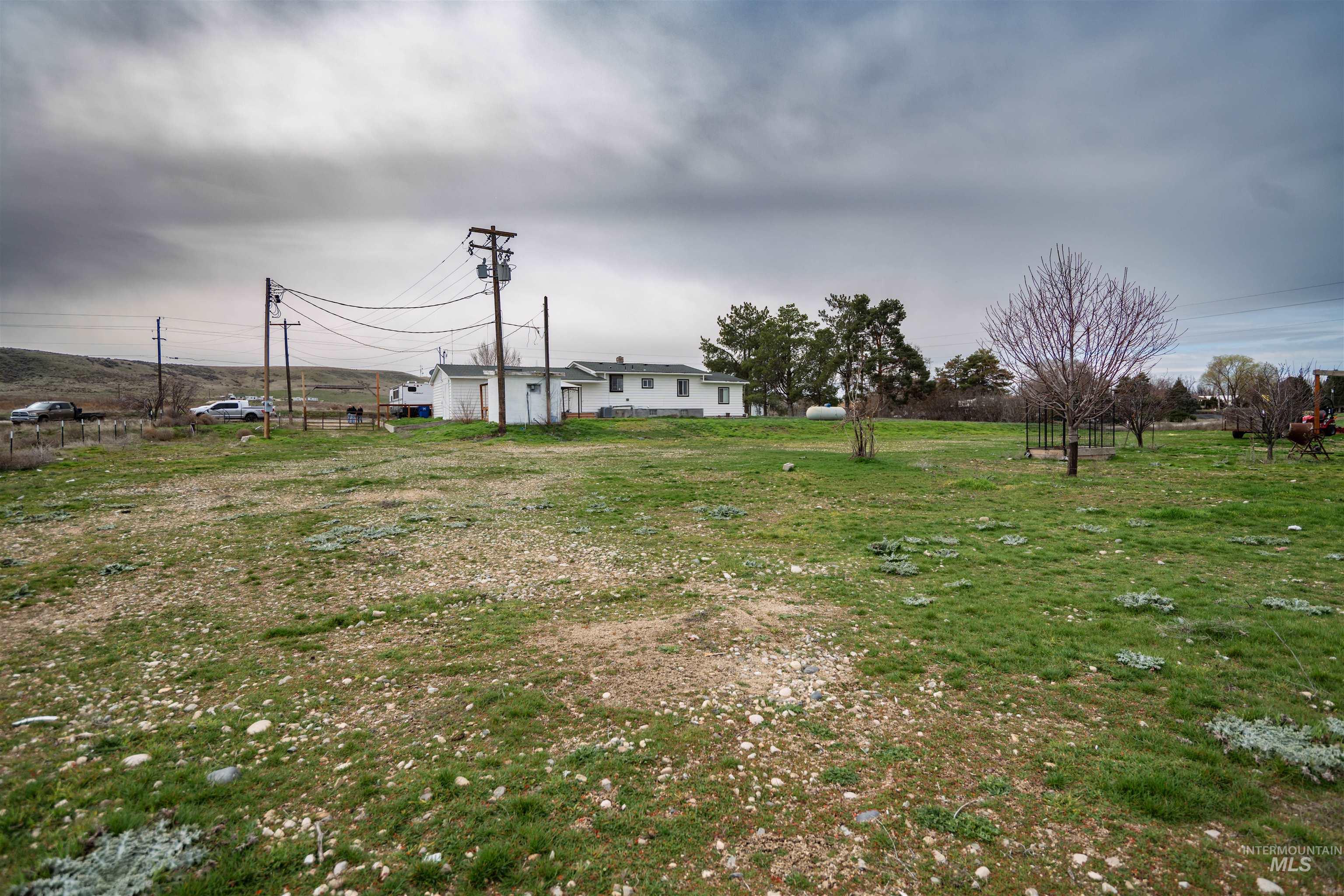 2815 Center Avenue, Payette, Idaho 83661-5344, 4 Bedrooms, 2 Bathrooms, Residential For Sale, Price $560,000,MLS 98977837