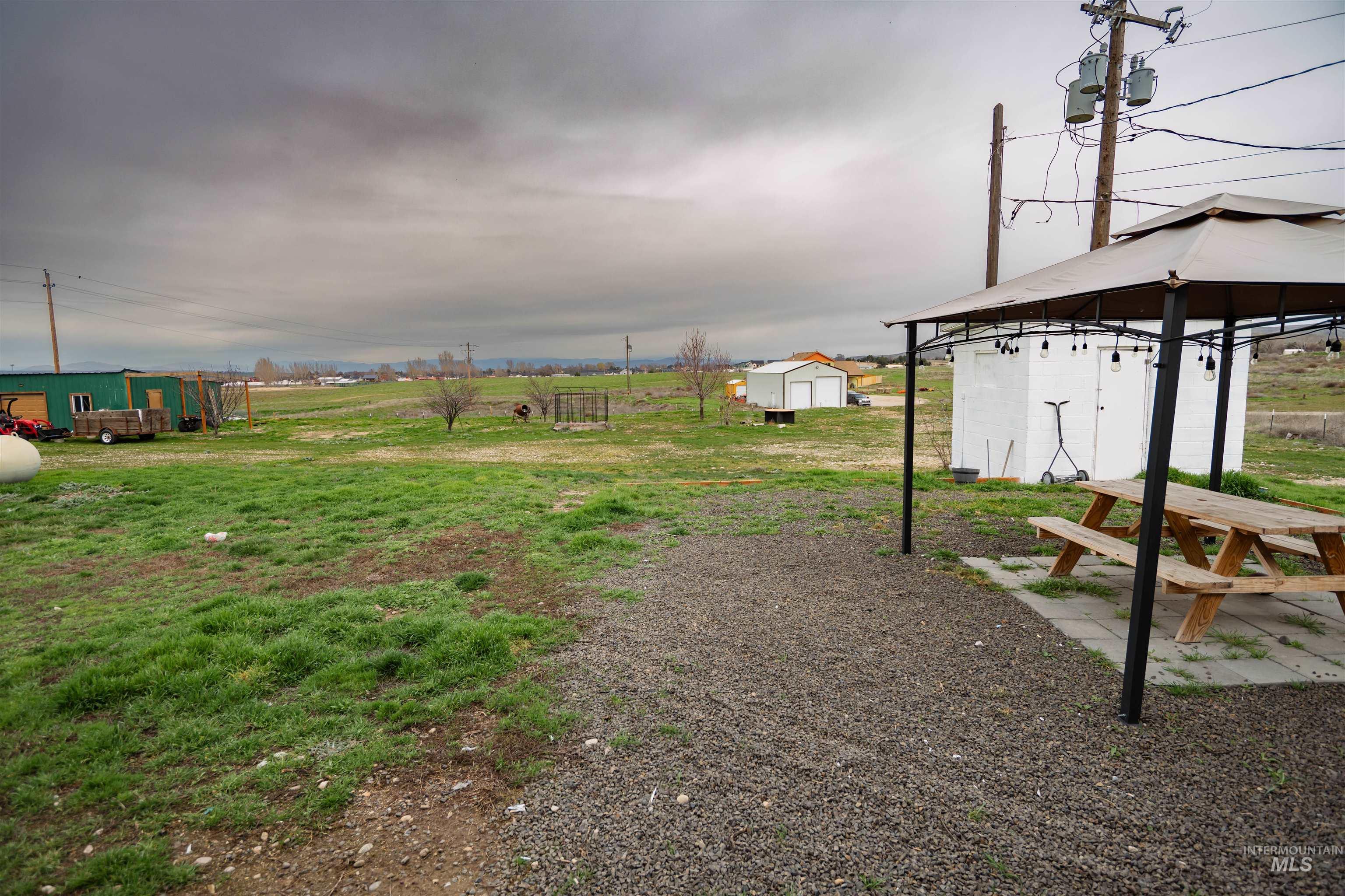 2815 Center Avenue, Payette, Idaho 83661-5344, 4 Bedrooms, 2 Bathrooms, Residential For Sale, Price $560,000,MLS 98977837