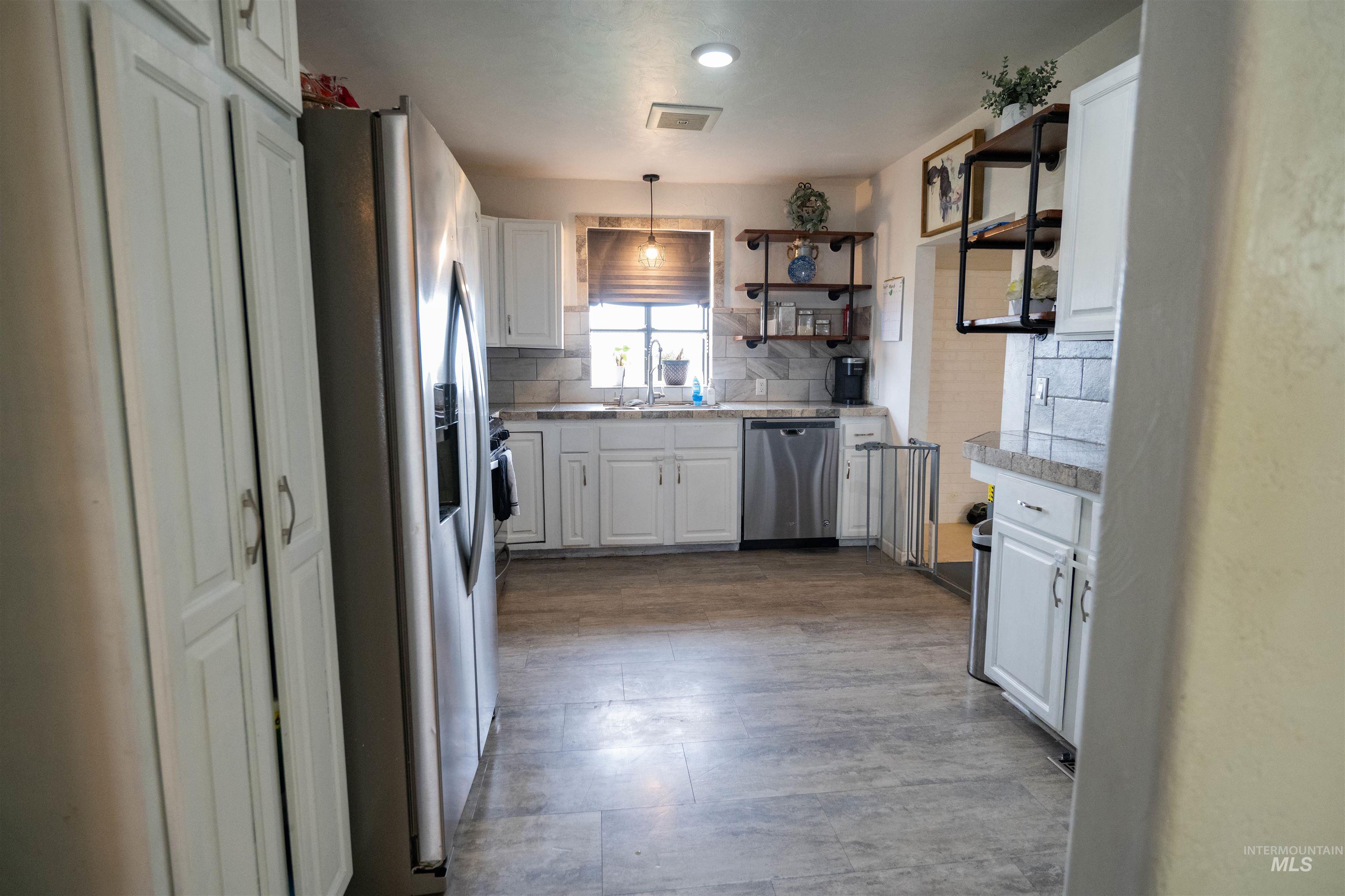 2815 Center Avenue, Payette, Idaho 83661-5344, 4 Bedrooms, 2 Bathrooms, Residential For Sale, Price $560,000,MLS 98977837