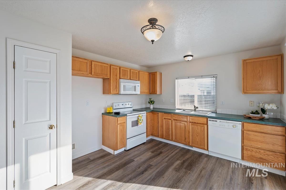 843 N Pasture Ave., Kuna, Idaho 83634, 3 Bedrooms, 2 Bathrooms, Residential For Sale, Price $359,900, 98977838