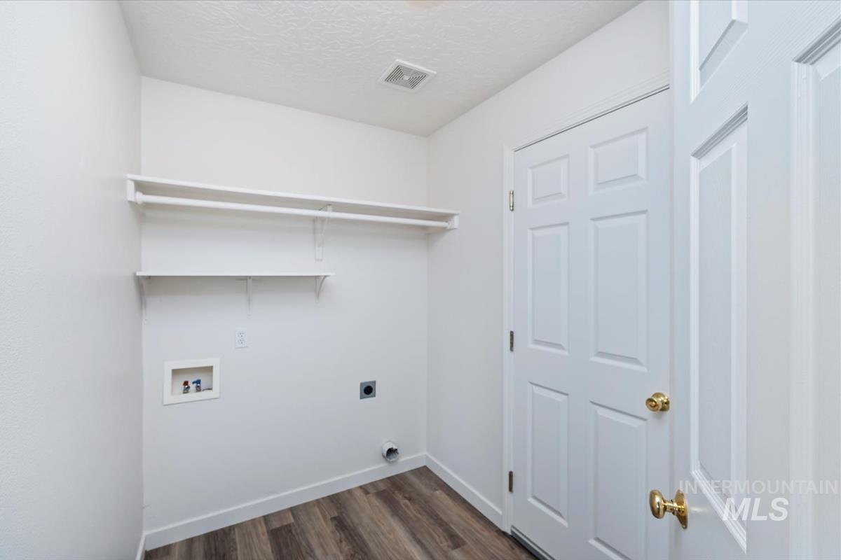 843 N Pasture Ave., Kuna, Idaho 83634, 3 Bedrooms, 2 Bathrooms, Residential For Sale, Price $359,900, 98977838