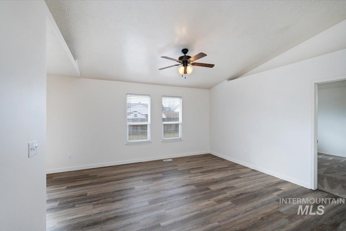 843 N Pasture Ave., Kuna, Idaho 83634, 3 Bedrooms, 2 Bathrooms, Residential For Sale, Price $359,900, 98977838