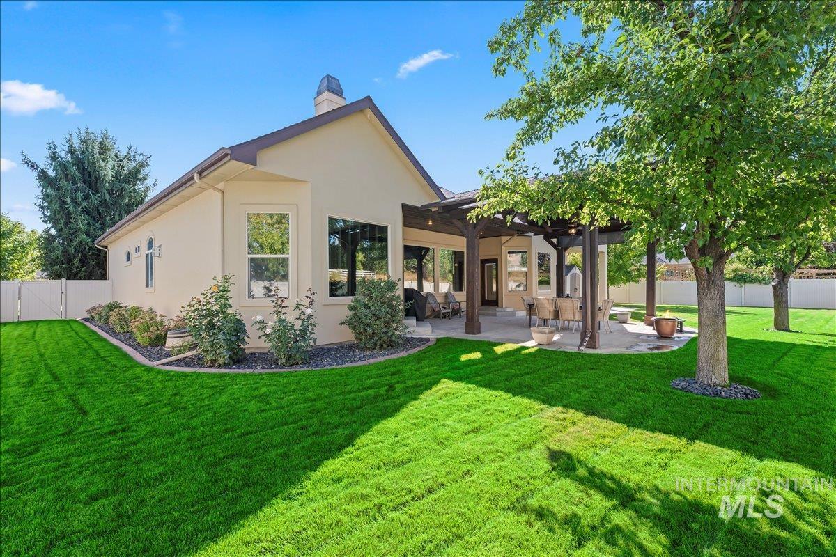 4324 W Briar Rock Ct, Eagle, Idaho 83616, 4 Bedrooms, 3.5 Bathrooms, Residential For Sale, Price $1,125,000,MLS 98977839