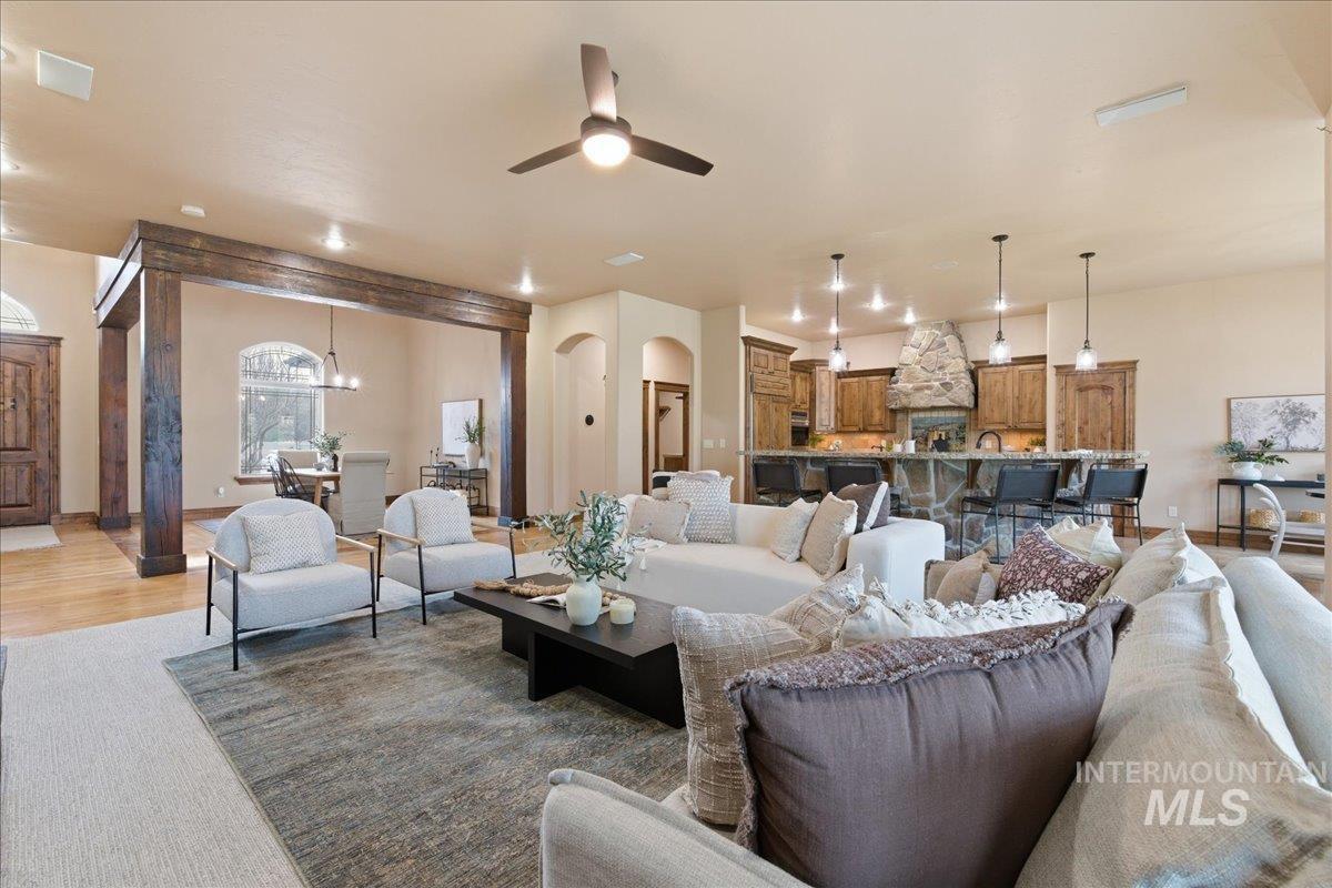 4324 W Briar Rock Ct, Eagle, Idaho 83616, 4 Bedrooms, 3.5 Bathrooms, Residential For Sale, Price $1,125,000,MLS 98977839