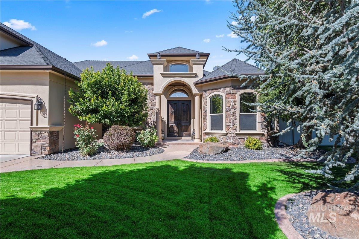 4324 W Briar Rock Ct, Eagle, Idaho 83616, 4 Bedrooms, 3.5 Bathrooms, Residential For Sale, Price $1,125,000,MLS 98977839