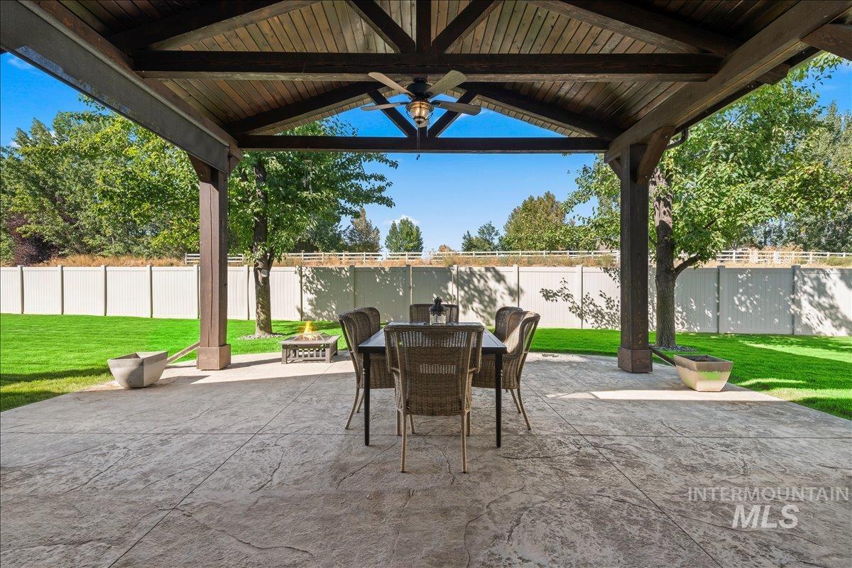 4324 W Briar Rock Ct, Eagle, Idaho 83616, 4 Bedrooms, 3.5 Bathrooms, Residential For Sale, Price $1,125,000,MLS 98977839