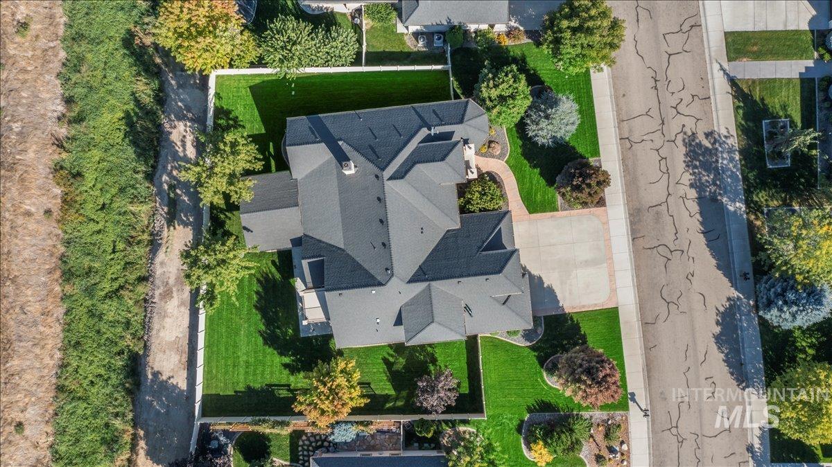 4324 W Briar Rock Ct, Eagle, Idaho 83616, 4 Bedrooms, 3.5 Bathrooms, Residential For Sale, Price $1,125,000,MLS 98977839