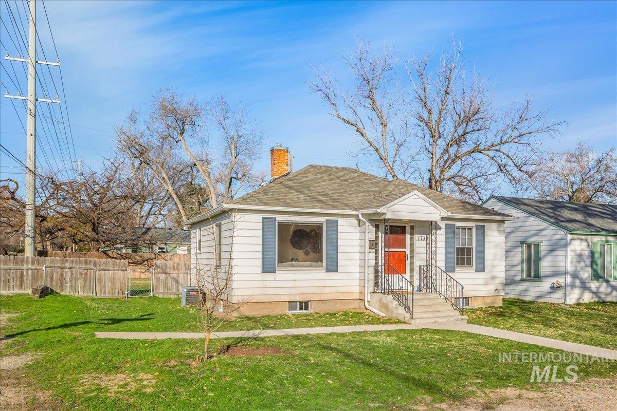 1733 S Shoshone St, Boise, Idaho 83705, 3 Bedrooms, 1 Bathroom, Residential For Sale, Price $399,900, 98977841