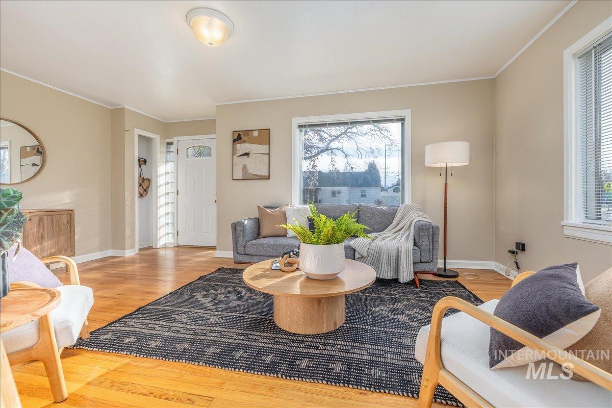 1733 S Shoshone St, Boise, Idaho 83705, 3 Bedrooms, 1 Bathroom, Residential For Sale, Price $399,900, 98977841