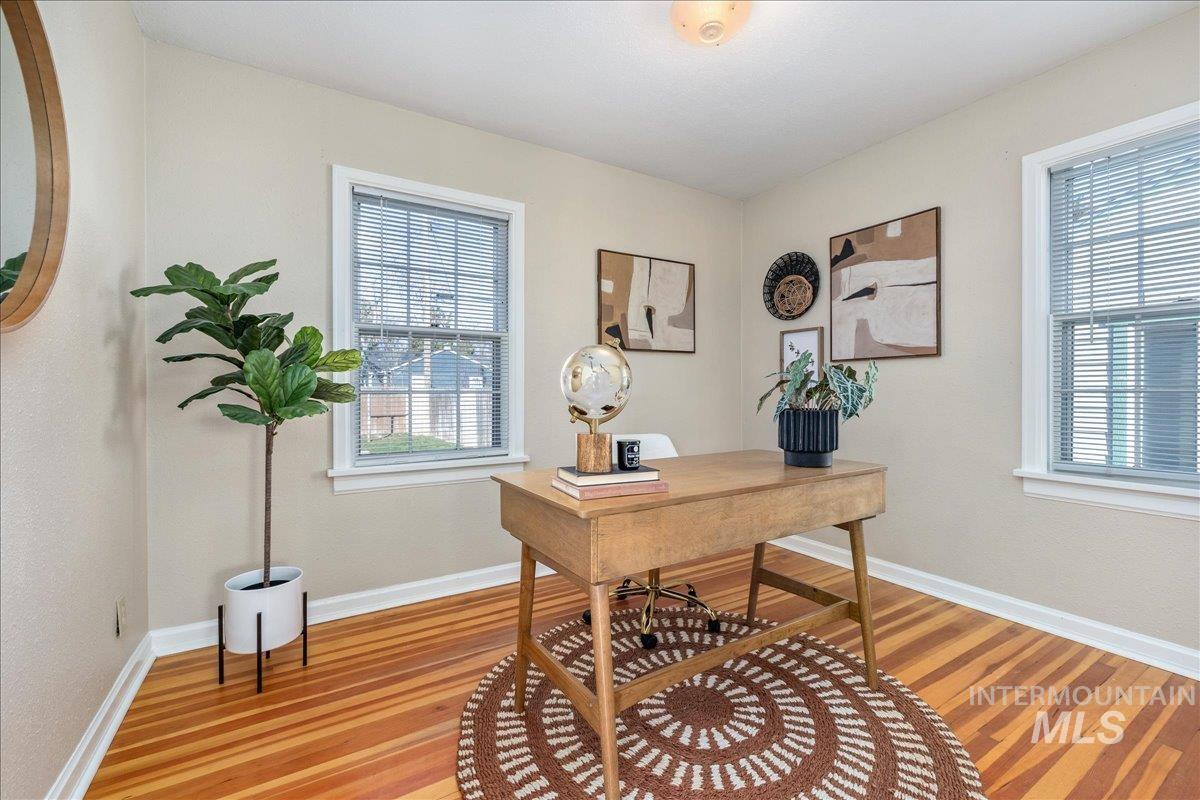 1733 S Shoshone St, Boise, Idaho 83705, 3 Bedrooms, 1 Bathroom, Residential For Sale, Price $399,900, 98977841