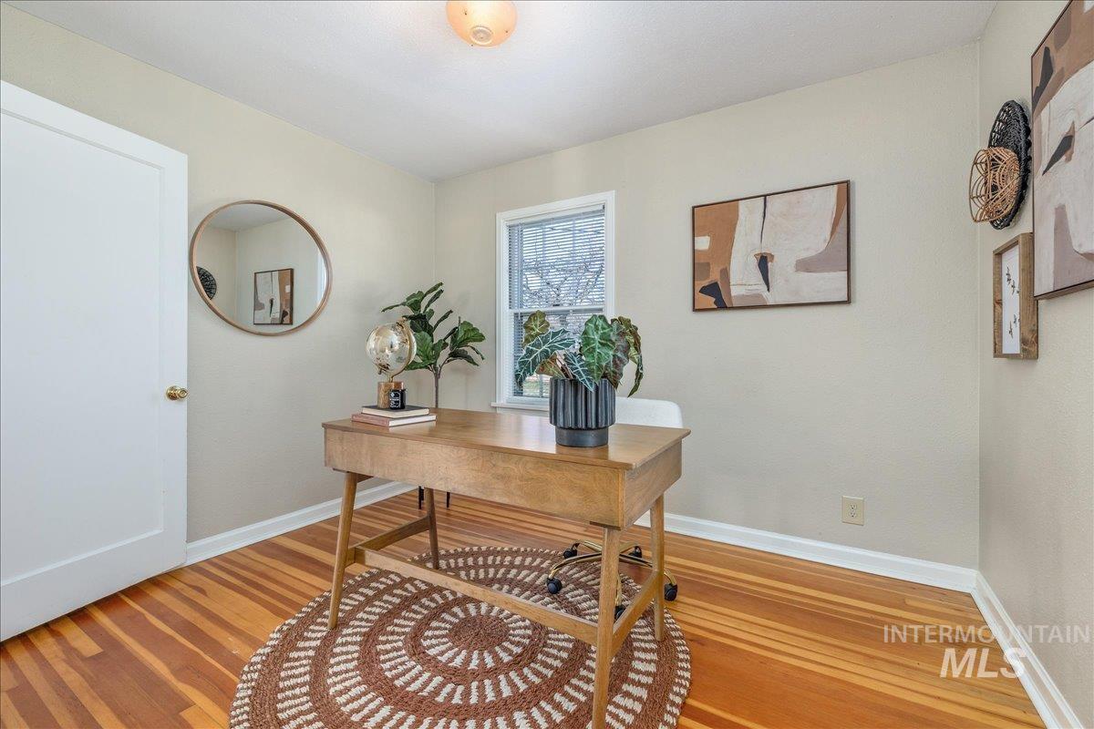 1733 S Shoshone St, Boise, Idaho 83705, 3 Bedrooms, 1 Bathroom, Residential For Sale, Price $399,900, 98977841