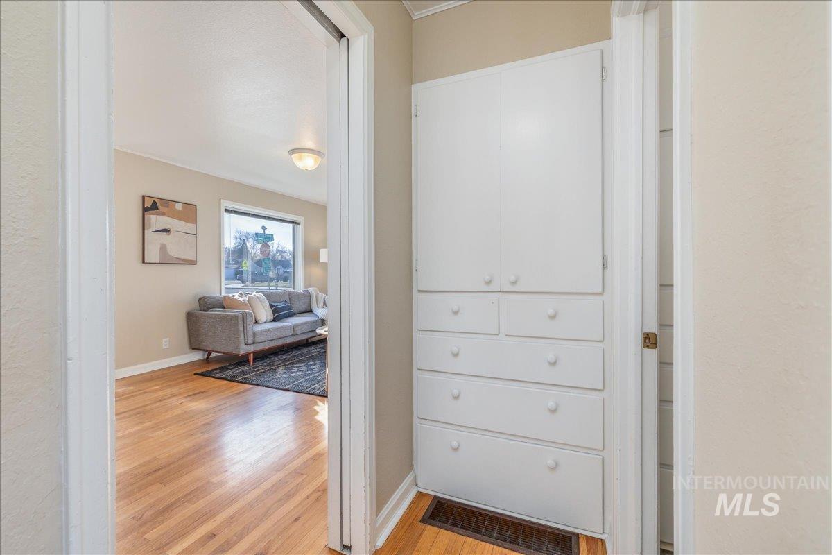 1733 S Shoshone St, Boise, Idaho 83705, 3 Bedrooms, 1 Bathroom, Residential For Sale, Price $399,900, 98977841