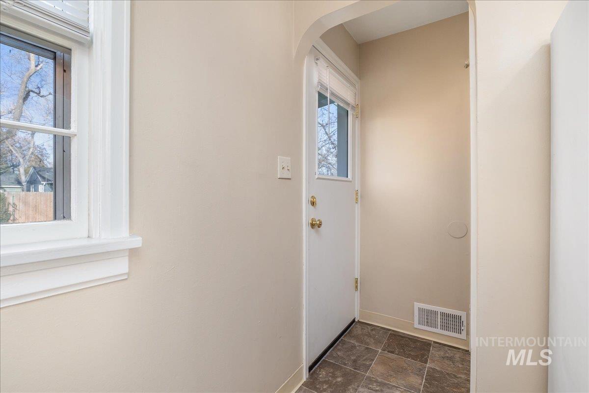 1733 S Shoshone St, Boise, Idaho 83705, 3 Bedrooms, 1 Bathroom, Residential For Sale, Price $399,900, 98977841