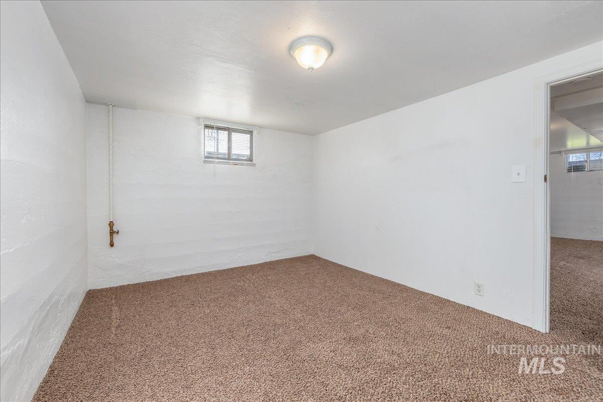 1733 S Shoshone St, Boise, Idaho 83705, 3 Bedrooms, 1 Bathroom, Residential For Sale, Price $399,900, 98977841