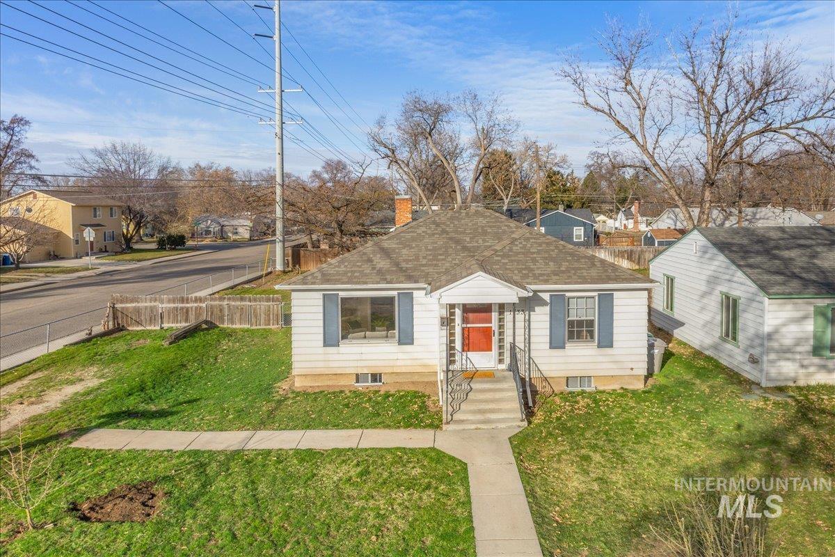 1733 S Shoshone St, Boise, Idaho 83705, 3 Bedrooms, 1 Bathroom, Residential For Sale, Price $399,900, 98977841